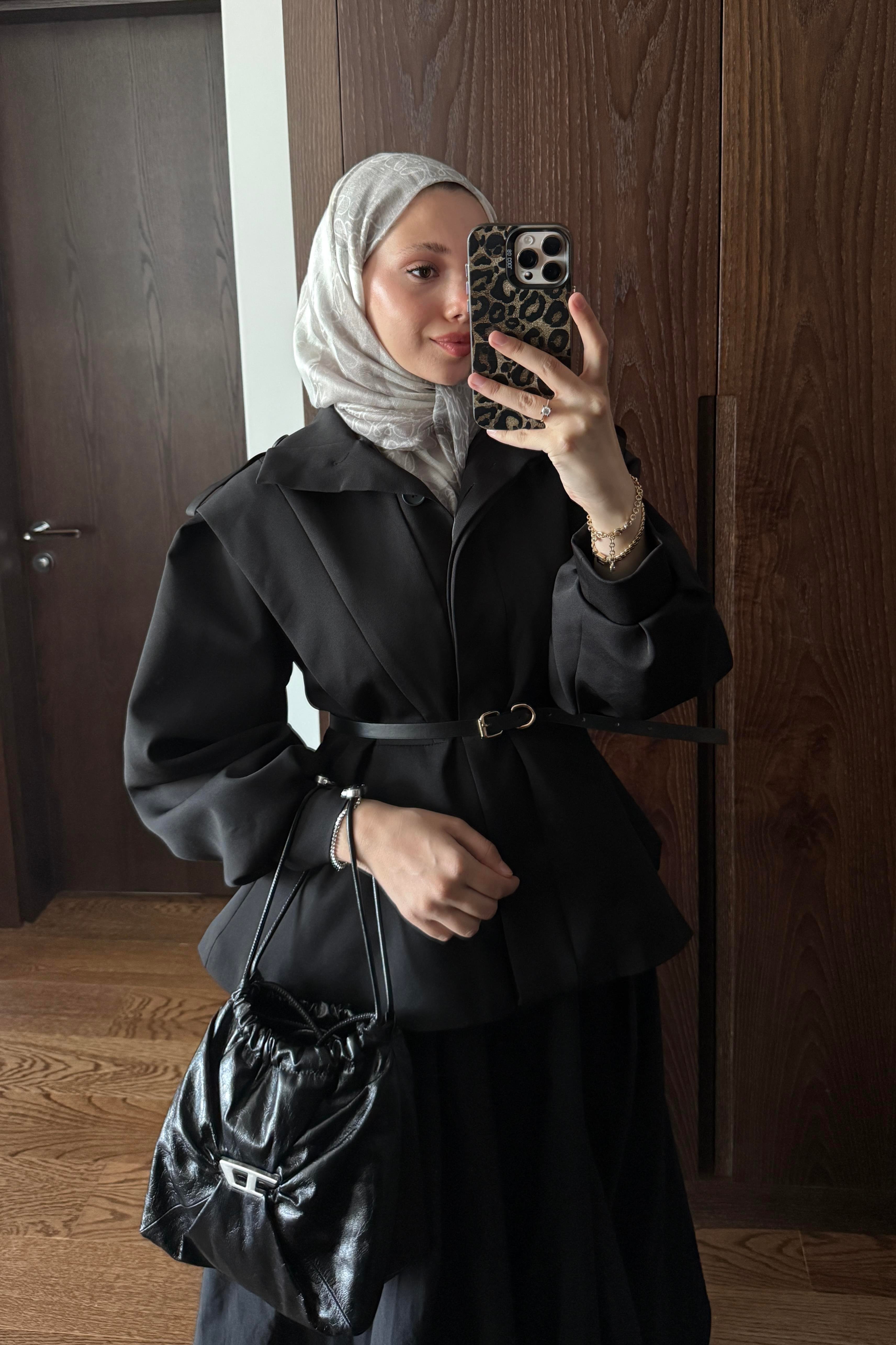 AURA CEKET