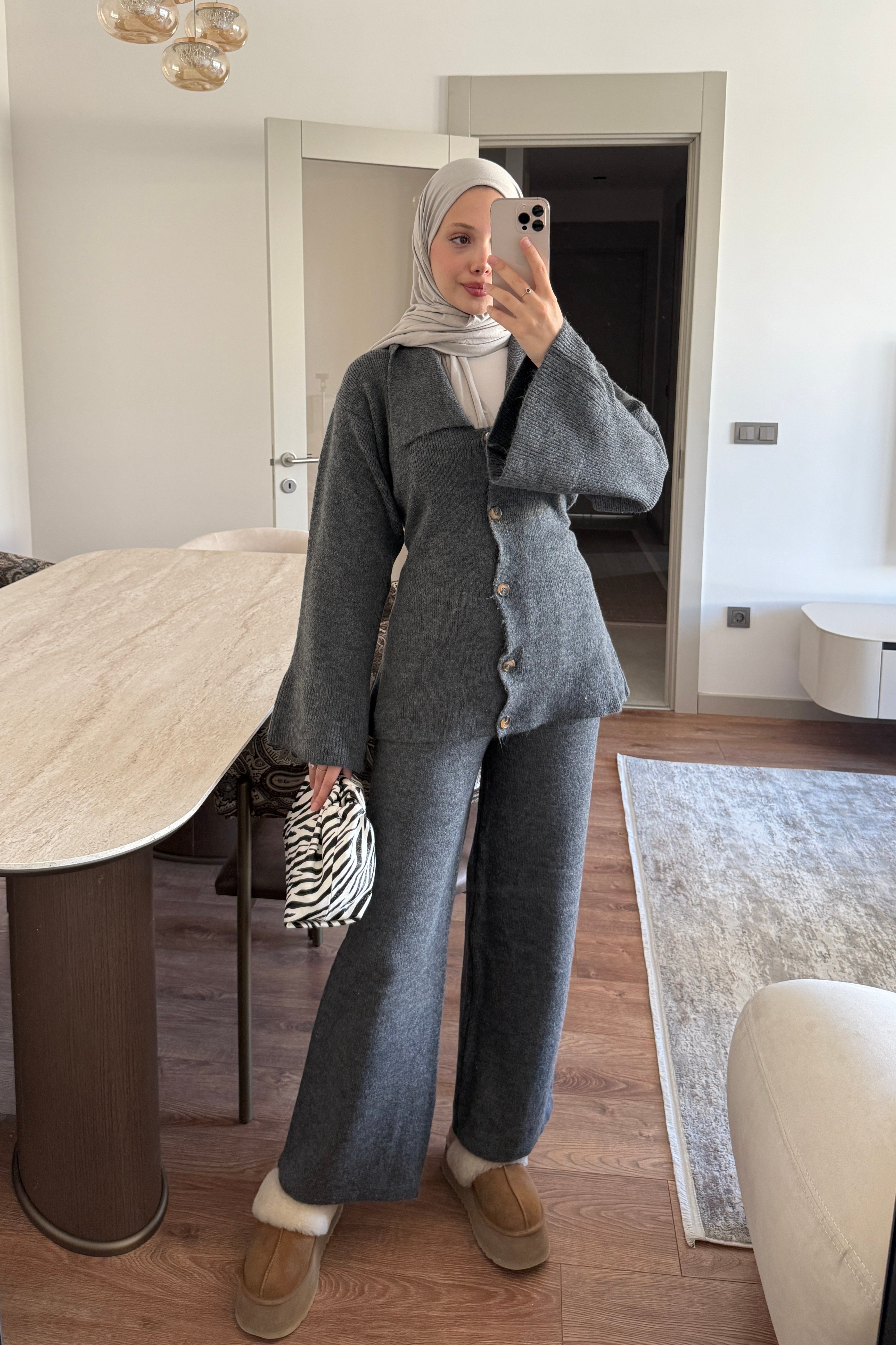 BÜYÜK YAKA ÖRME BAĞLAMALI TAKIM 