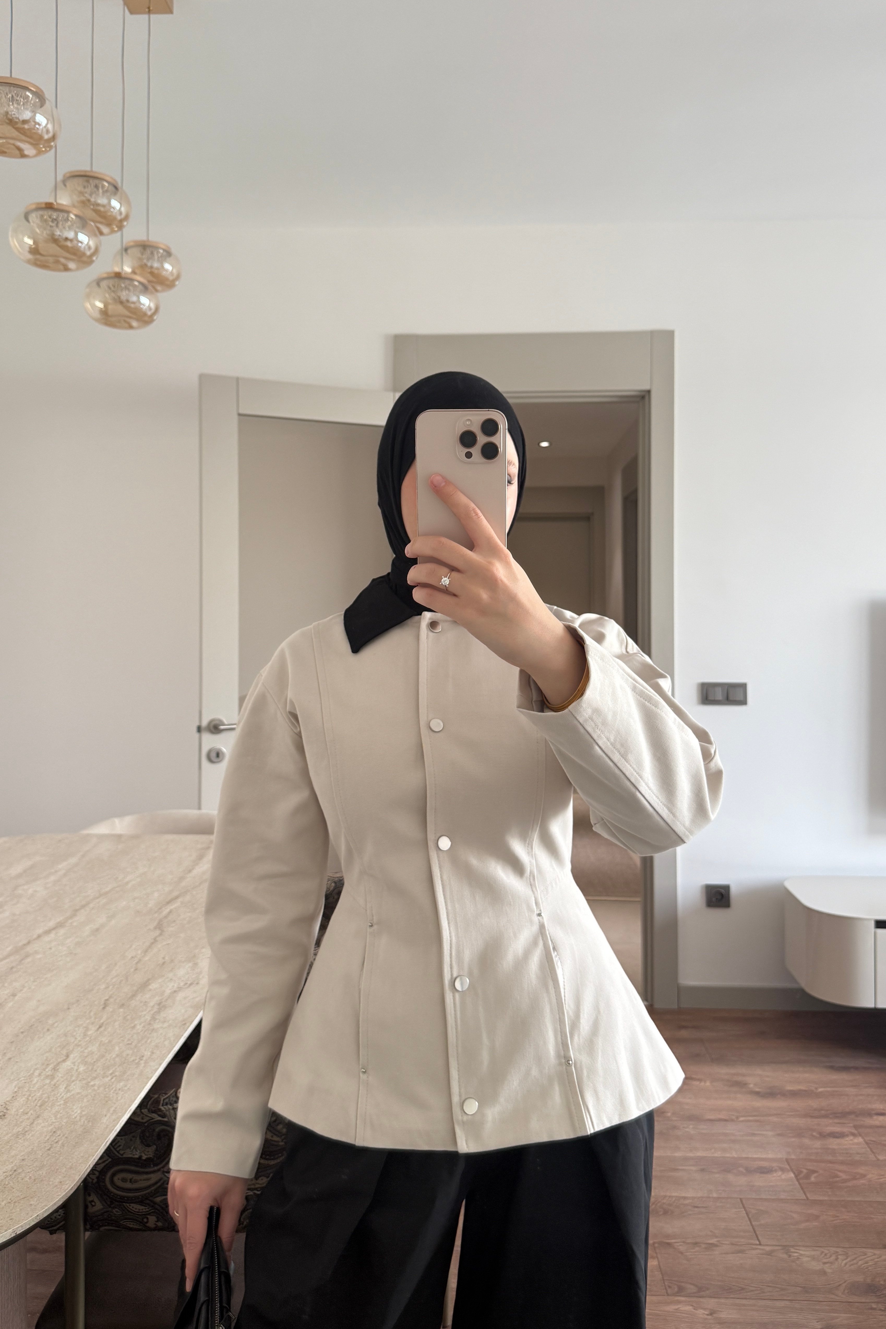 CLOE CEKET - BEJ