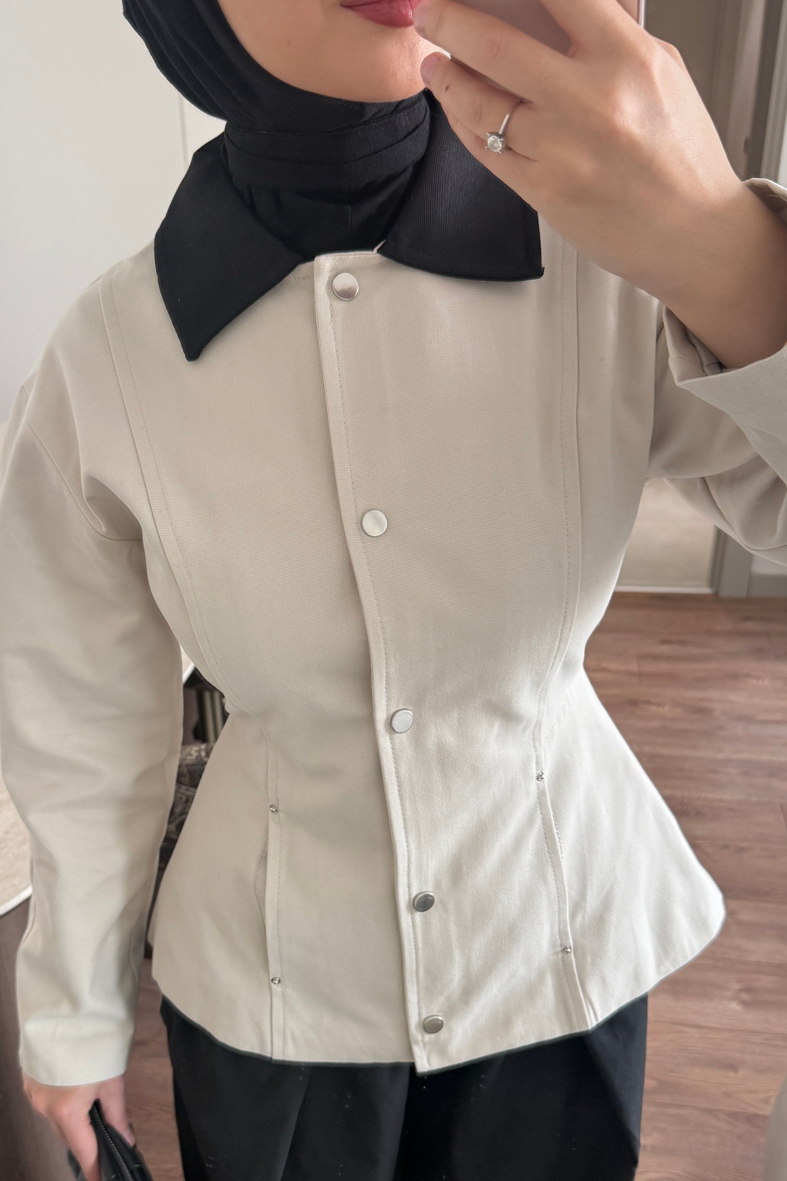 CLOE CEKET - BEJ