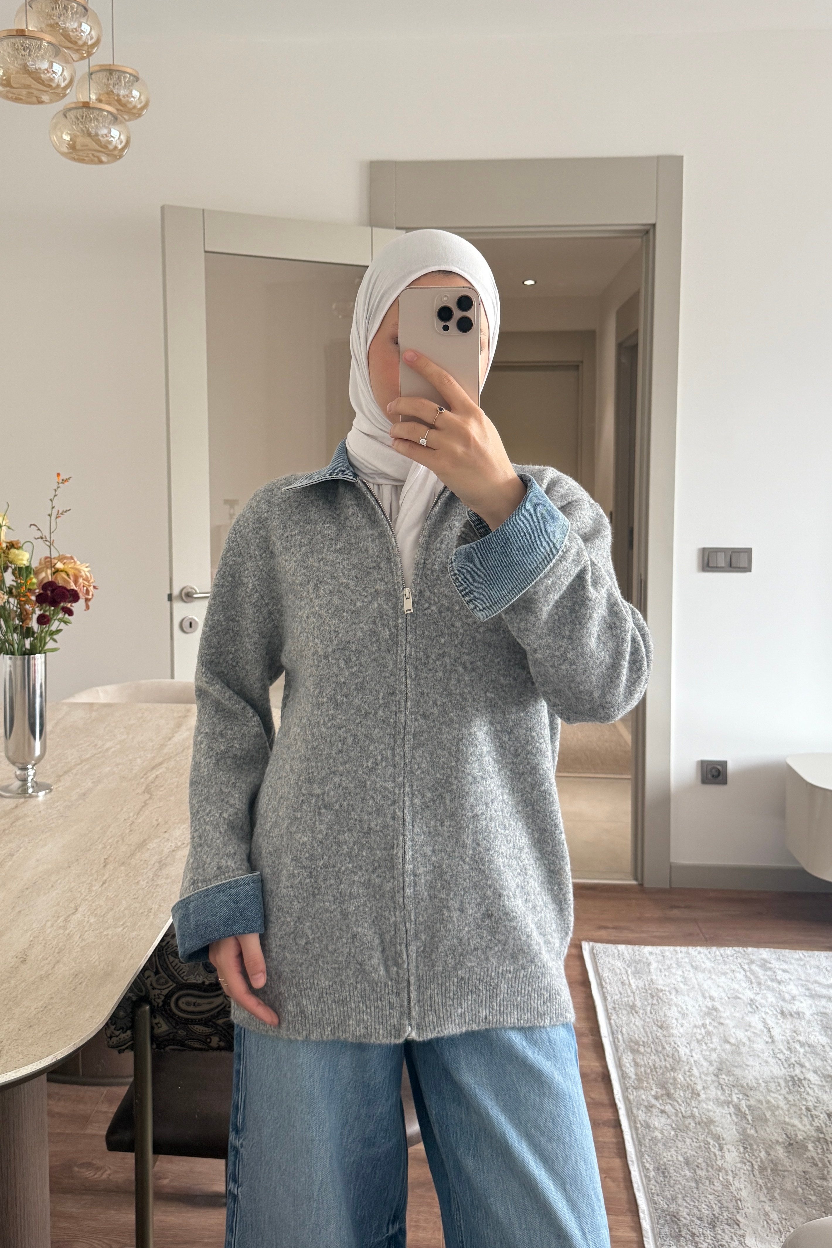 DENİM DETAYLI ÖRME HIRKA - GRİ