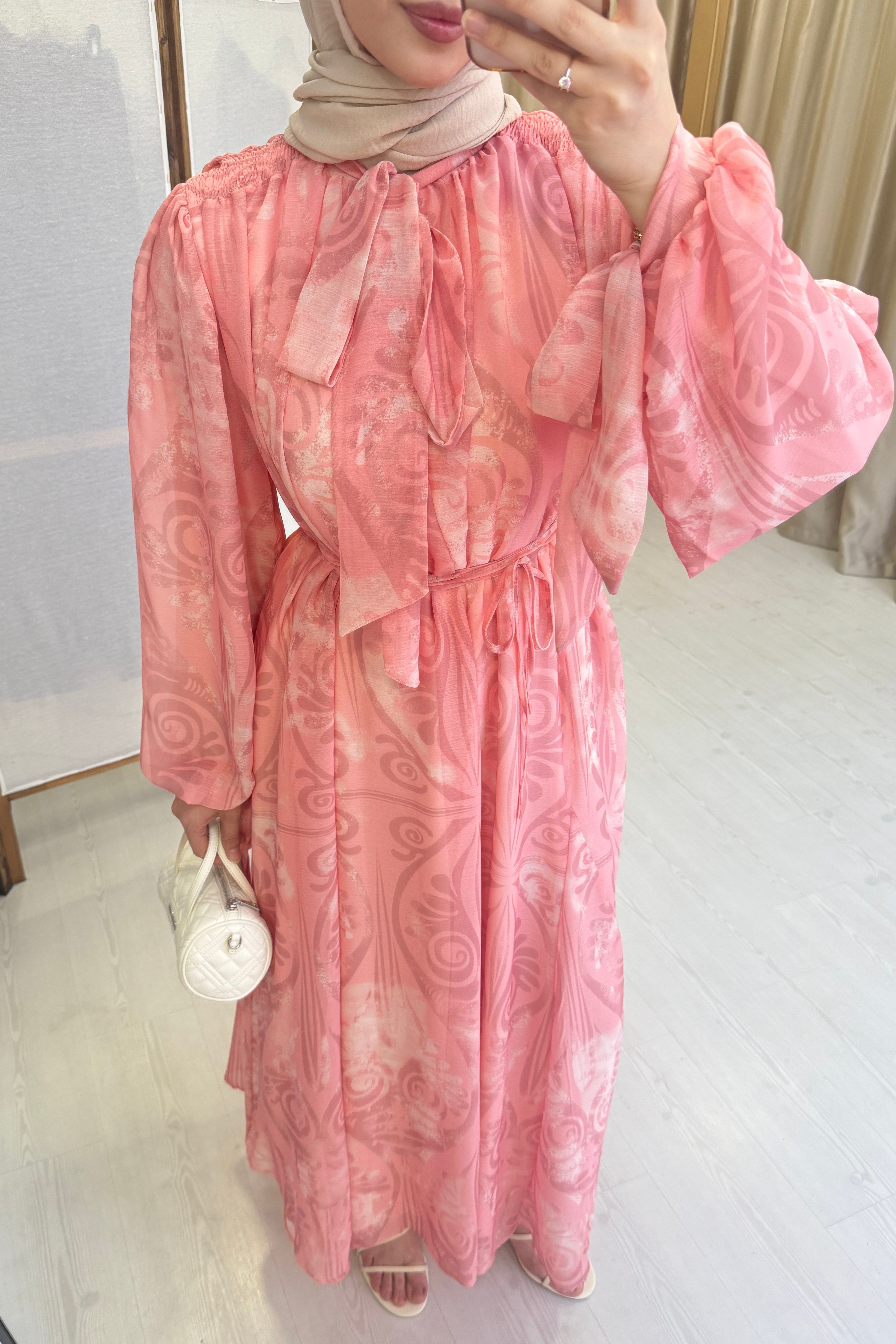 FULAR YAKA PEMBE ŞİFON ELBİSE