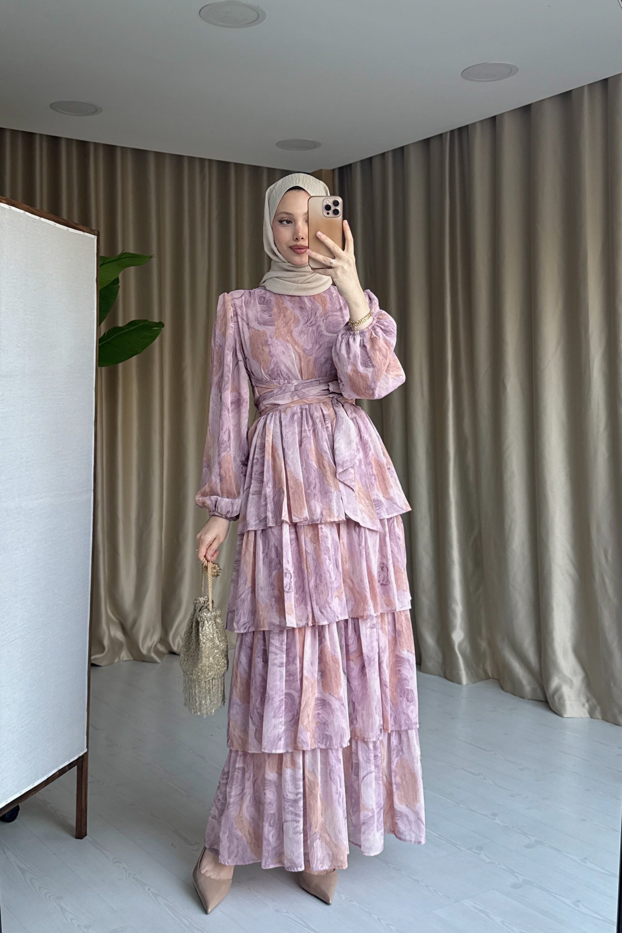 KAT KAT BAĞLAMALI ELBİSE - PEMBE DESEN