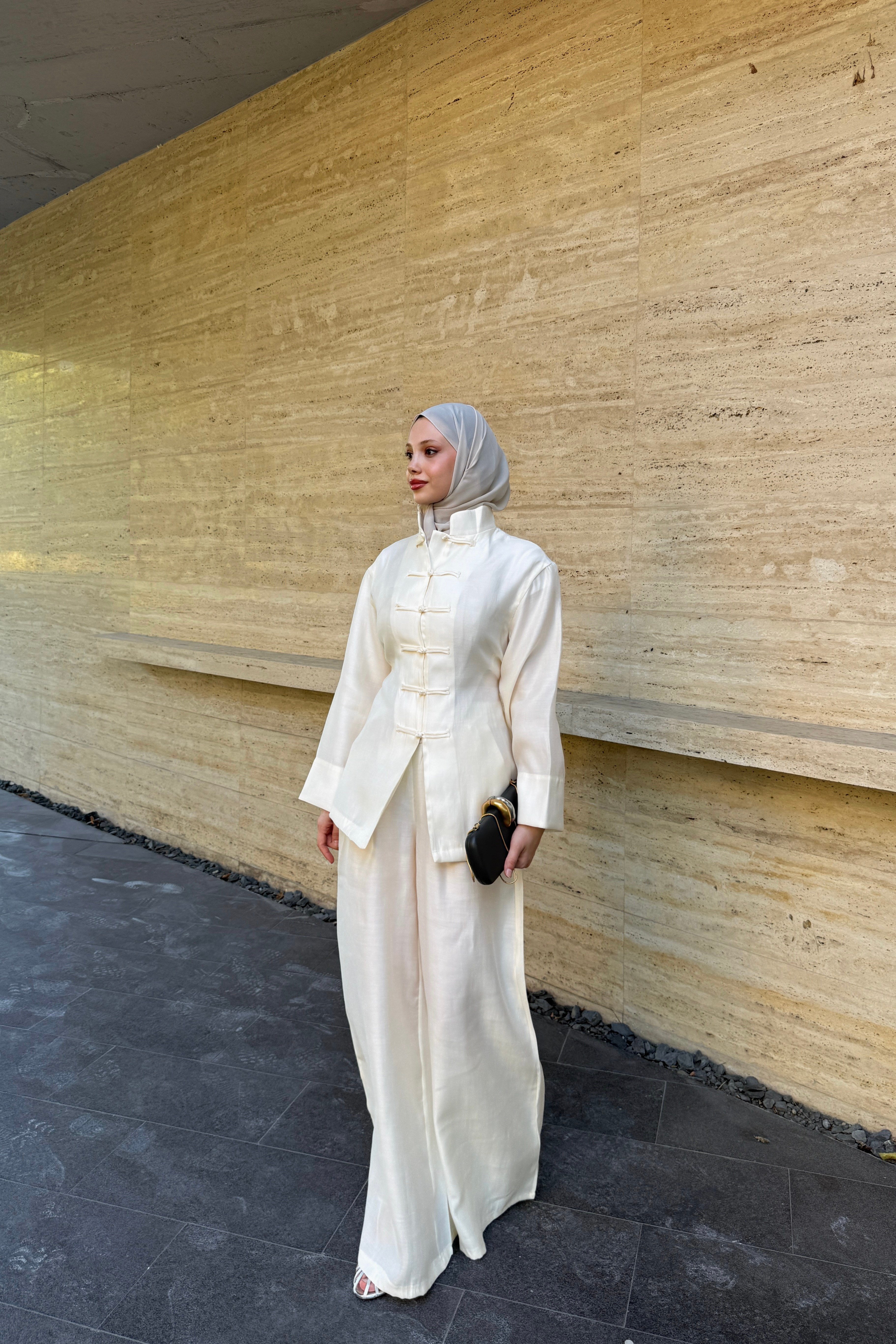 SAHRA TAKIM - KREM