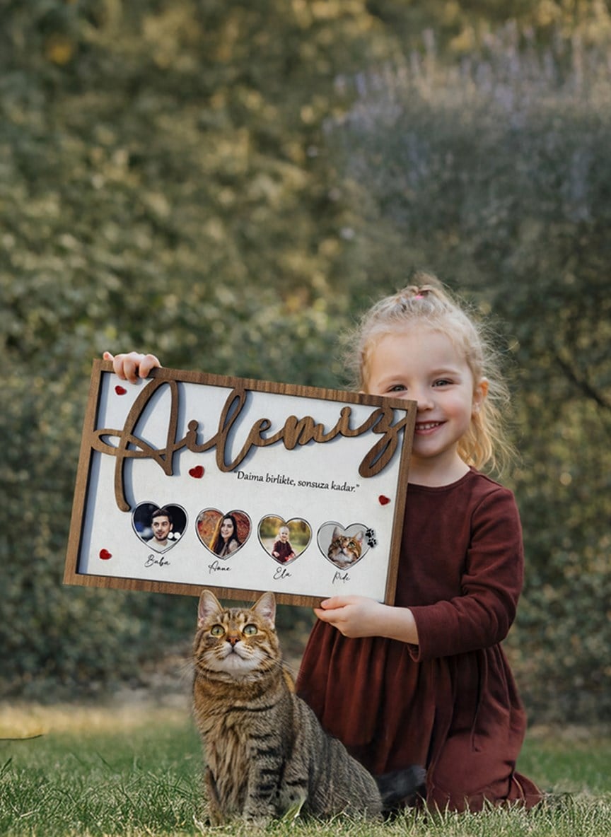 Anneler Günü İçin Özel Fotoğraflı İsimli Ahşap Çerçeve 20x30 cm – Aile Temalı Dekoratif Hediye