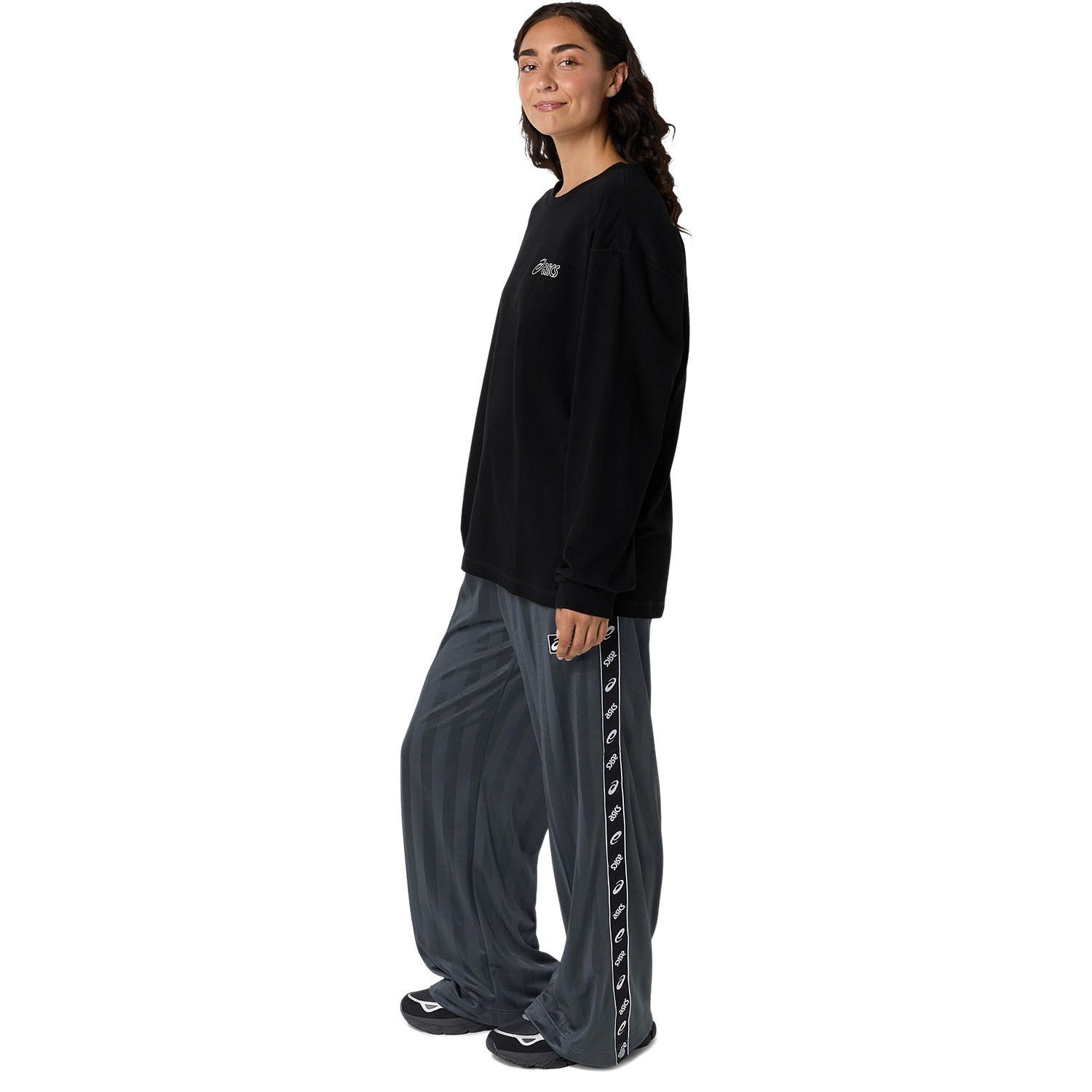 GRAPHIC LONG SLEEVE TEE