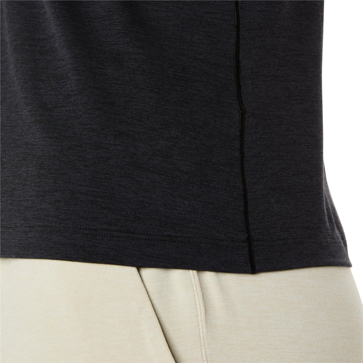 REFINED TEXTURE SLEEVELESS TOP