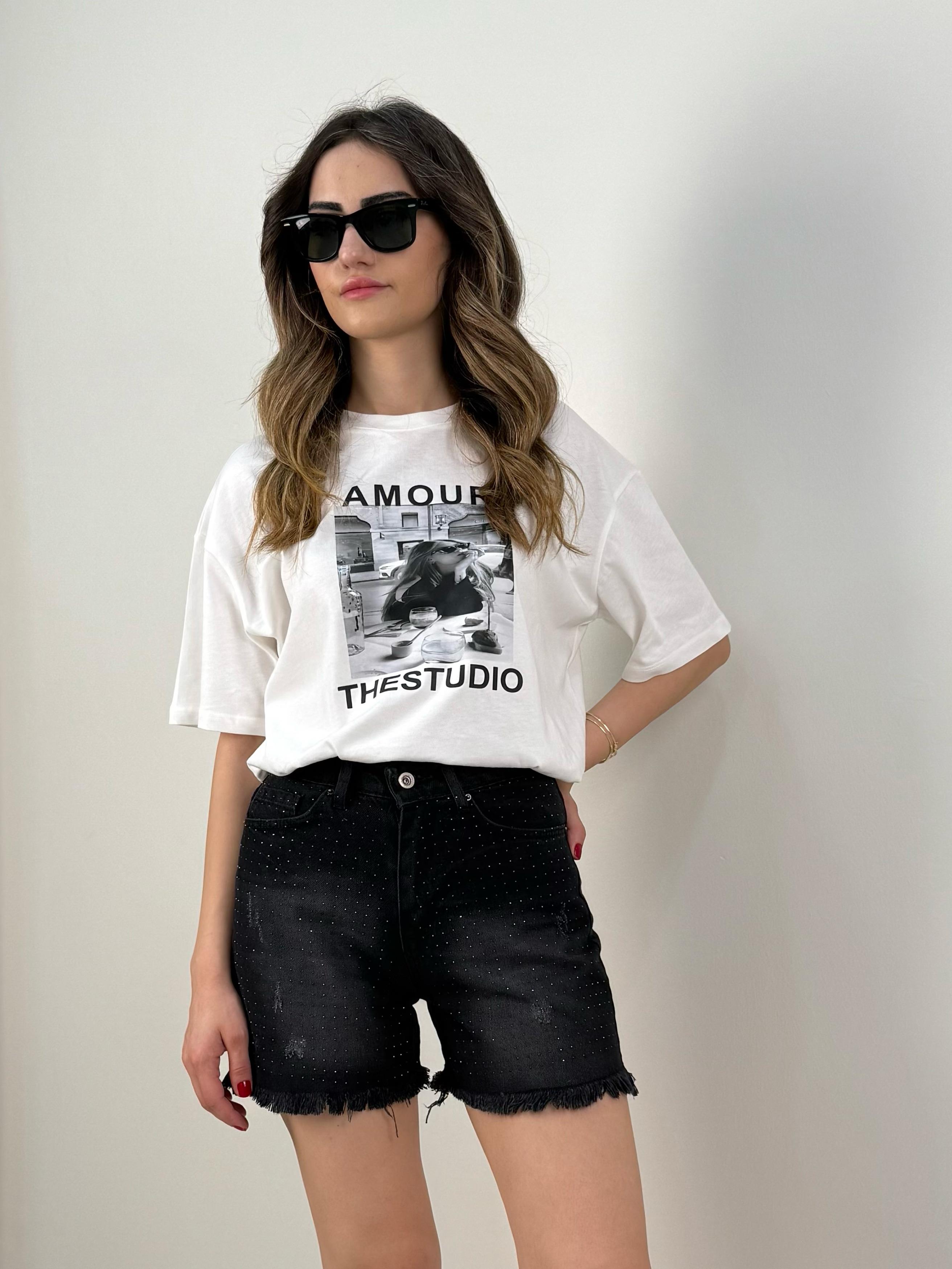 Taşlı Denim Şort
