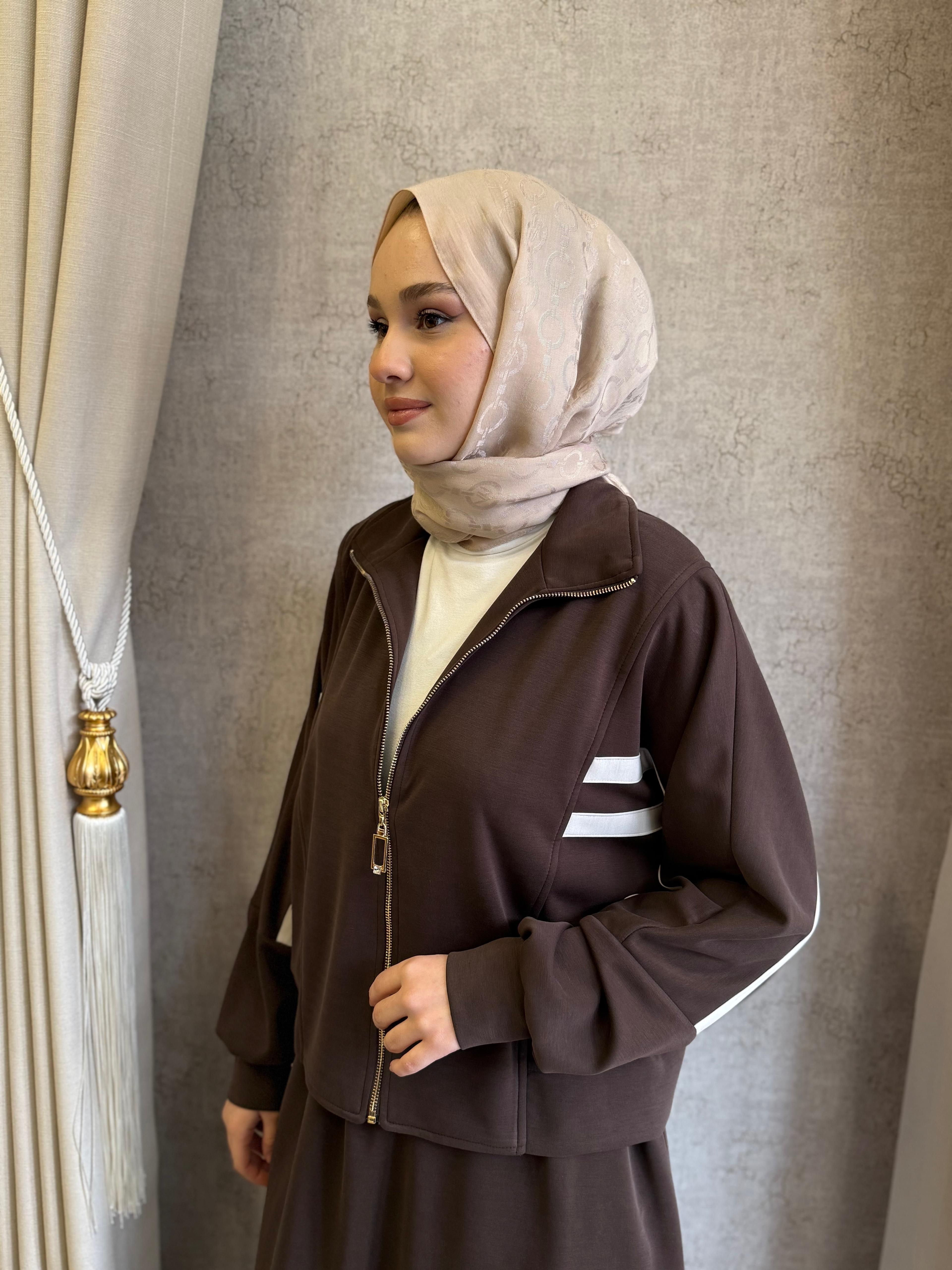 Nuss 1096 Kolları Çift Şerit Detaylı Etekli Takım Kahverengi