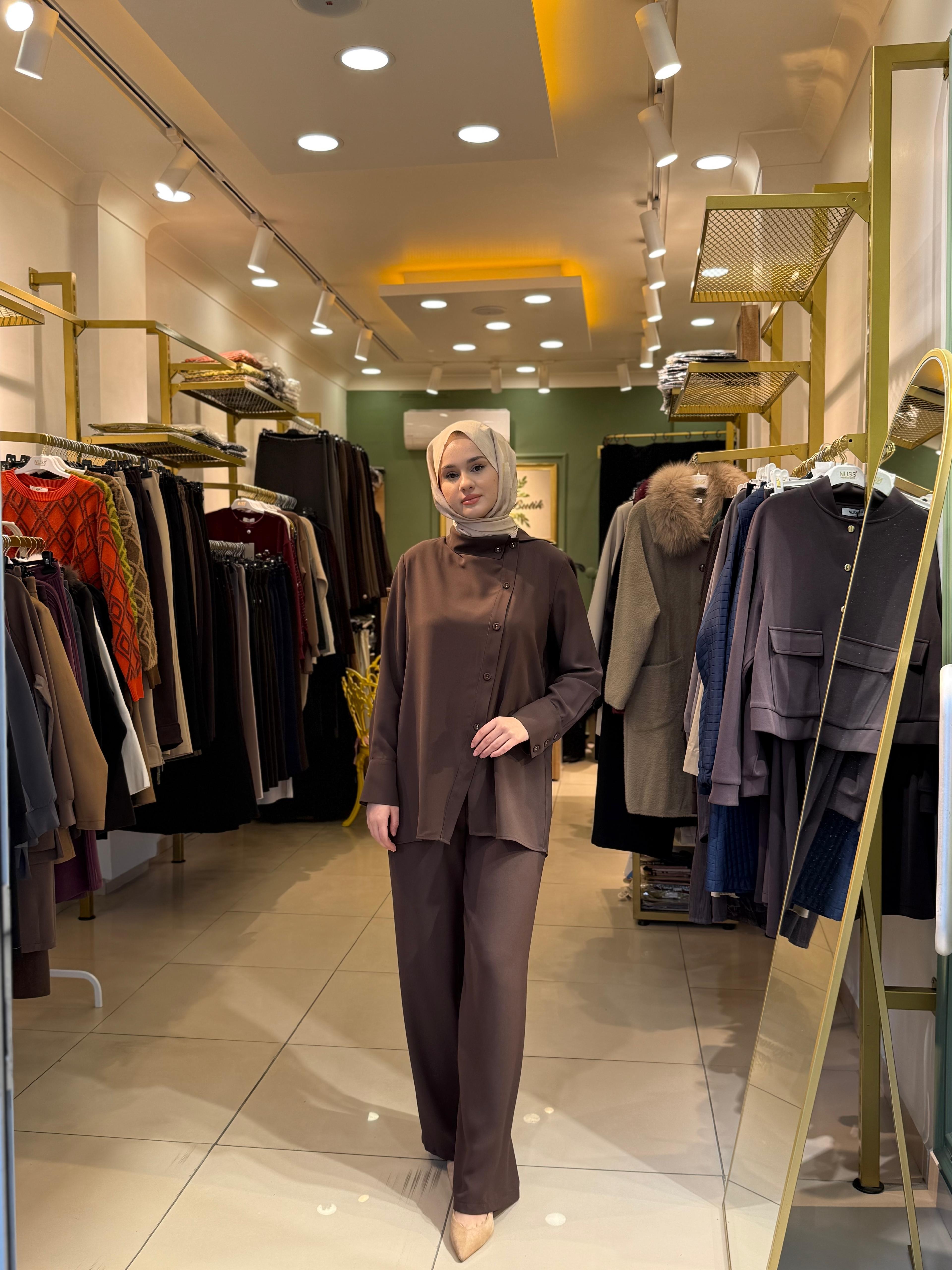 Miori Auren Pantolonlu Krep Takım Kahverengi