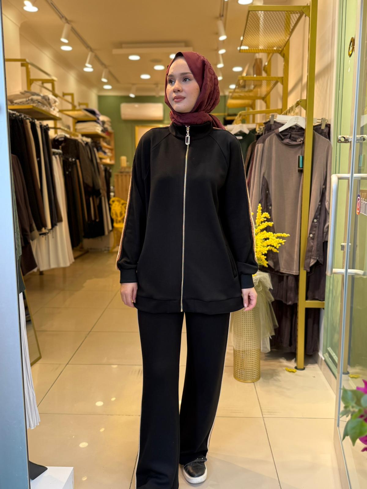 Nuss 1039 Yanı Şerit Detaylı Pantolonlu Takım Siyah