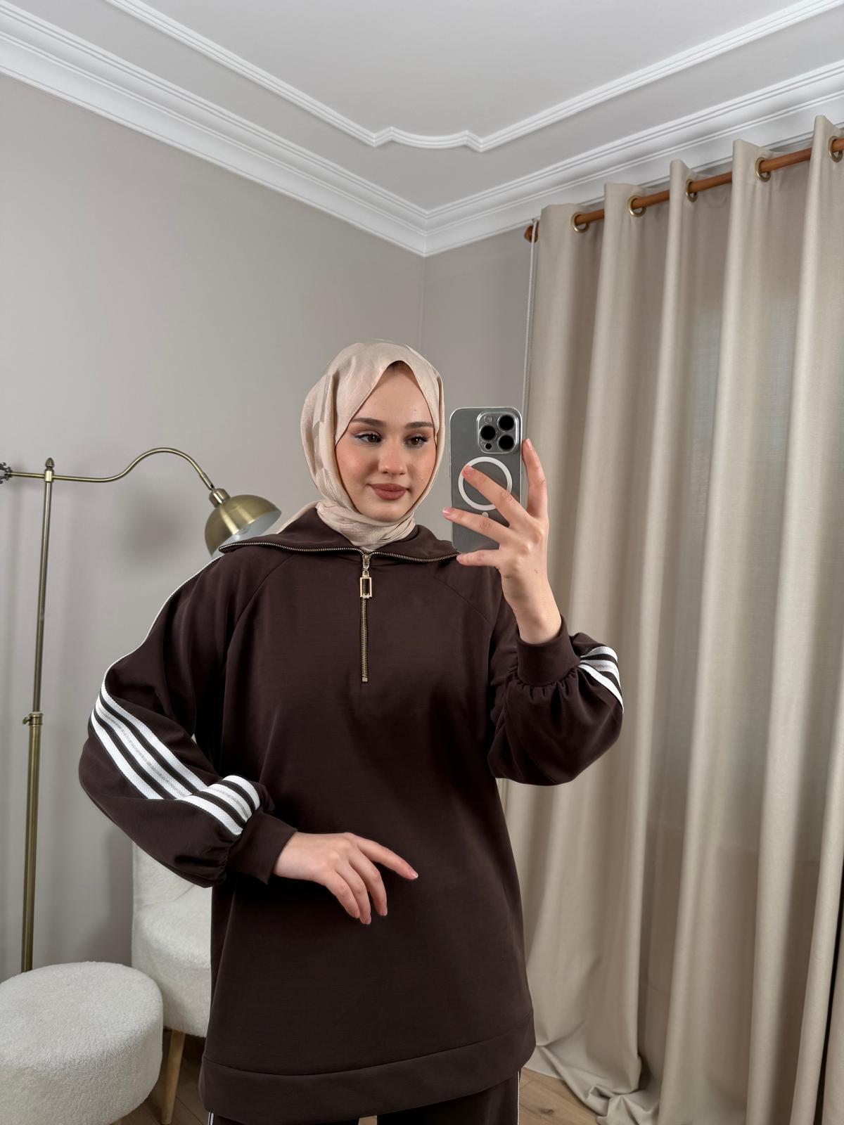Nuss 1093 Şerit Detaylı Pantolonlu Takım Kahverengi