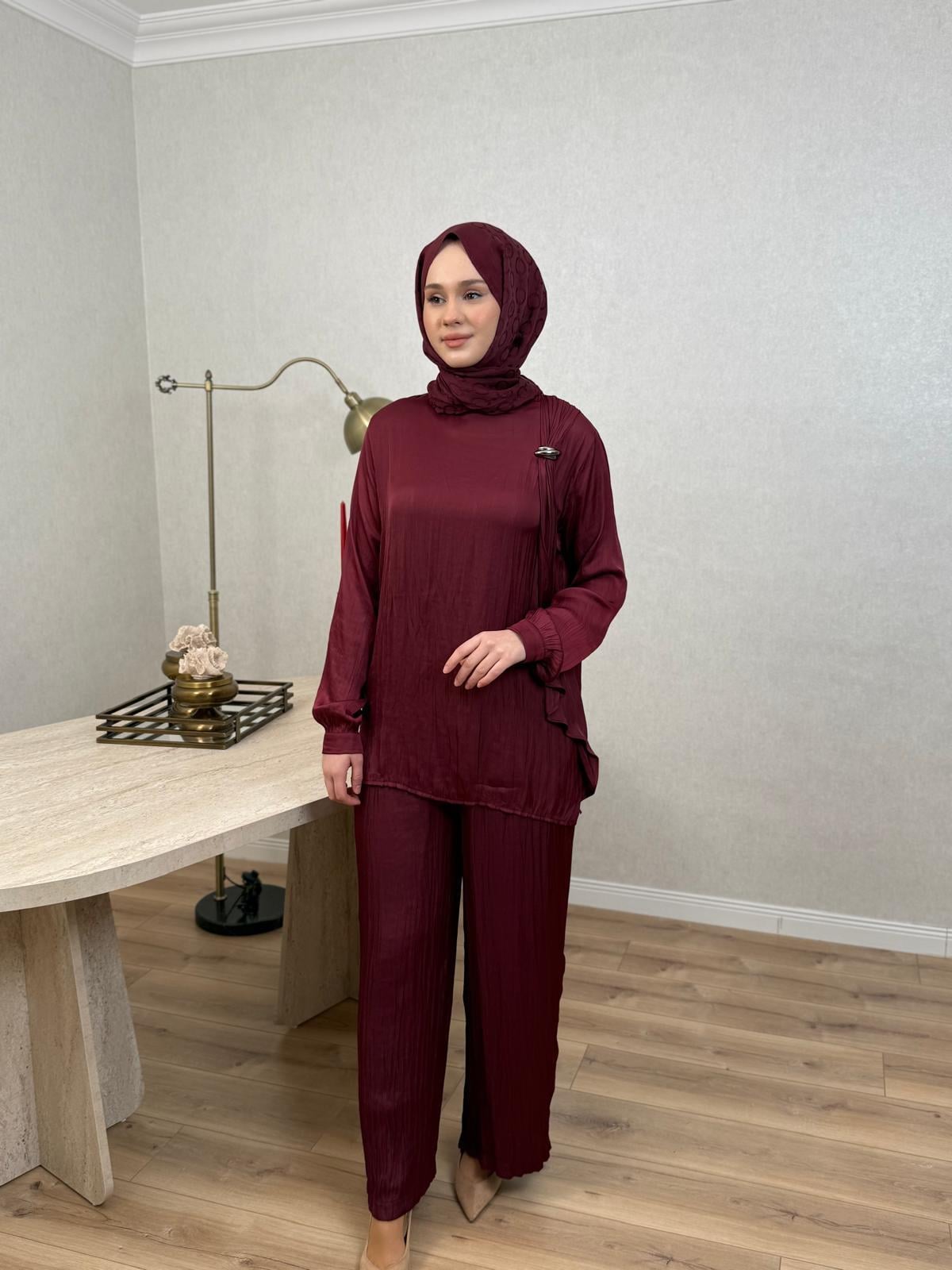Tığ Triko 5082 Metal Tokalı Fular Detaylı Pantolonlu Takım Bordo