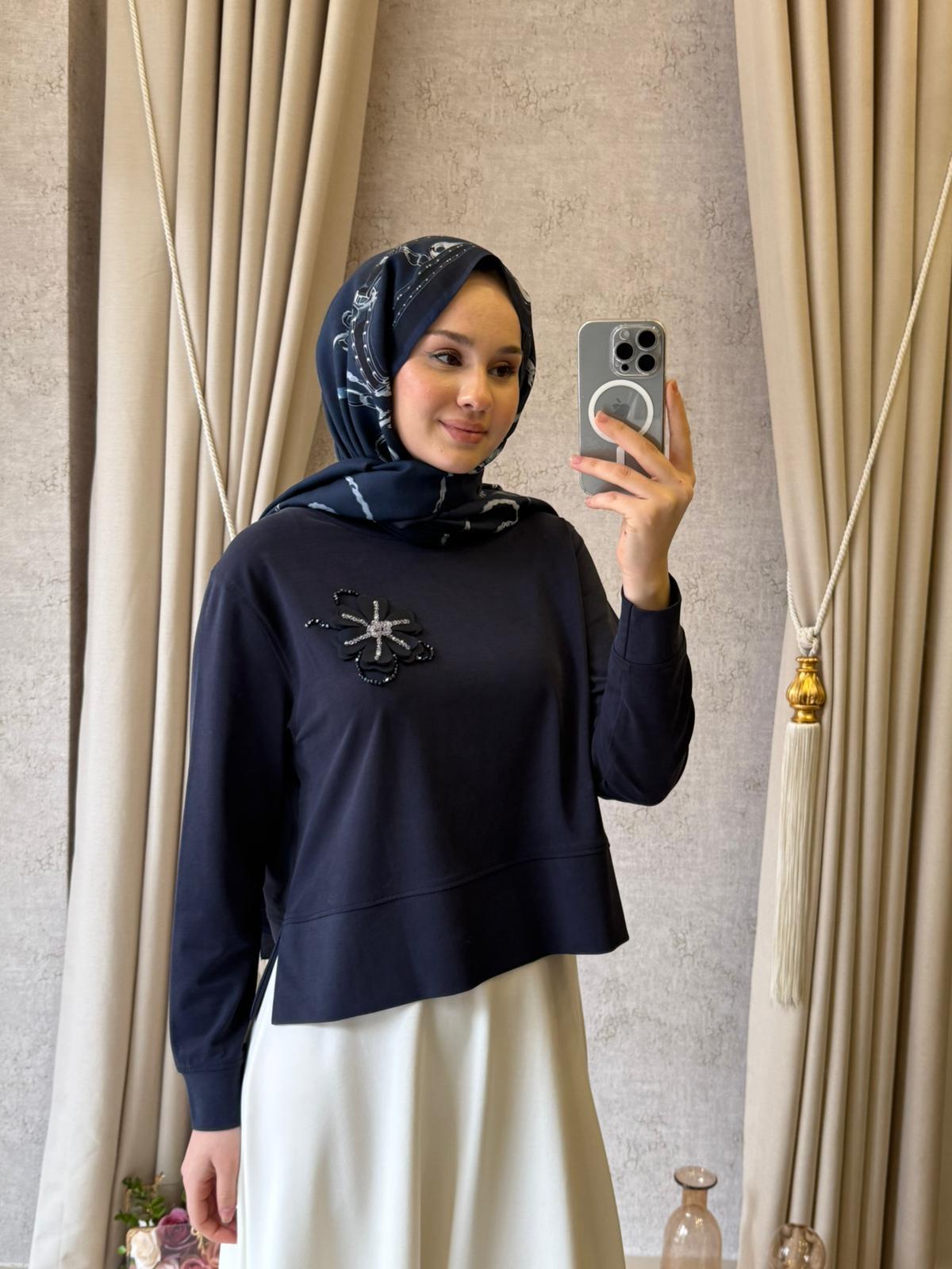Wennora 1050 Yaka İşlemeli Sweet Lacivert