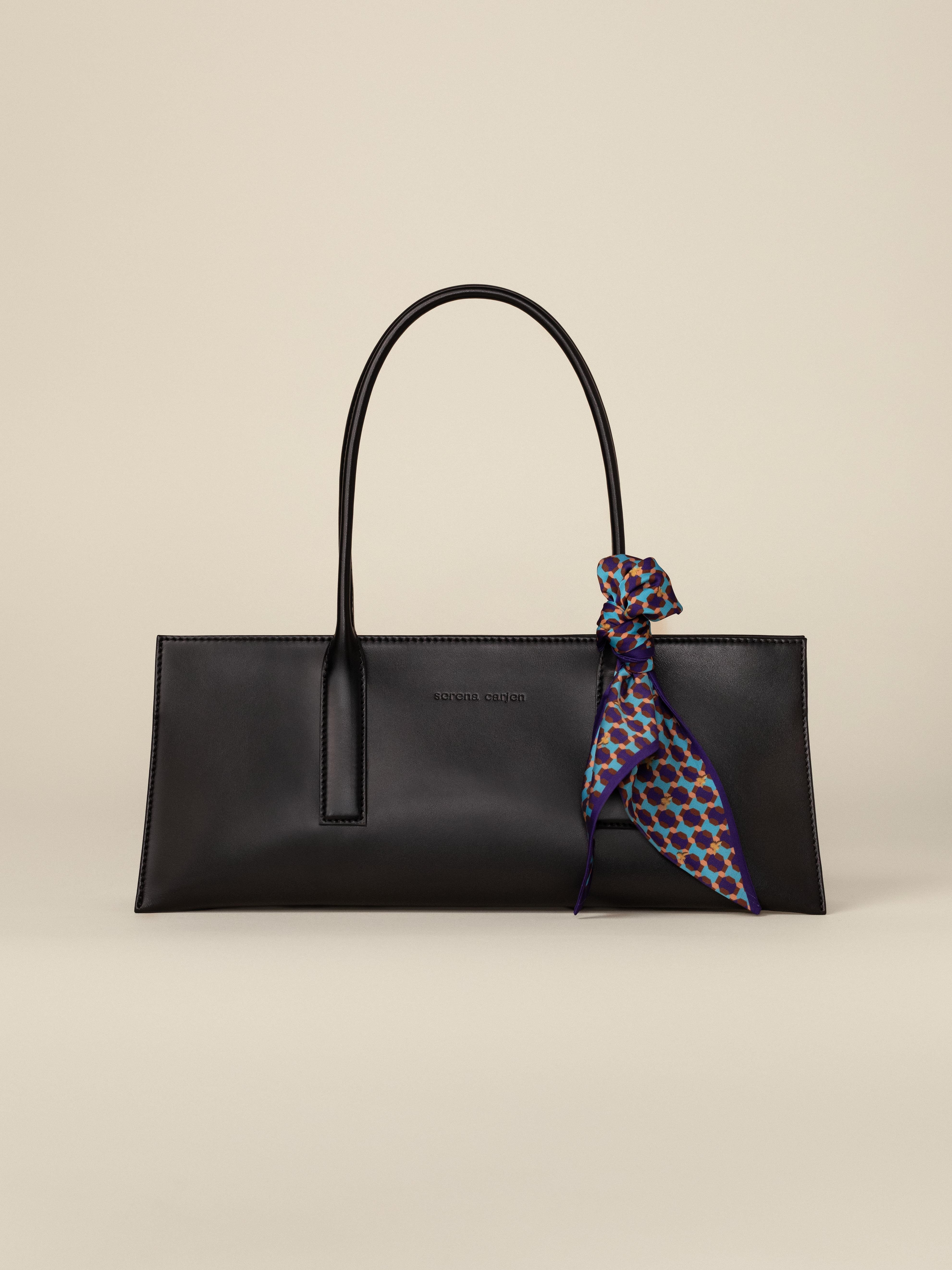 The Jasmine | Black