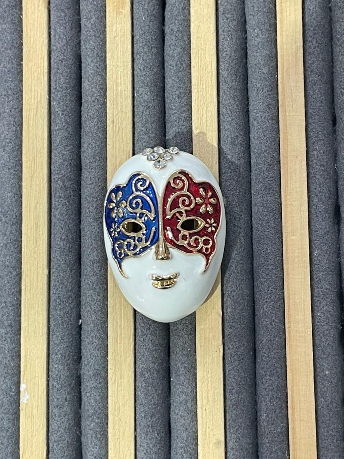 Maske Broş