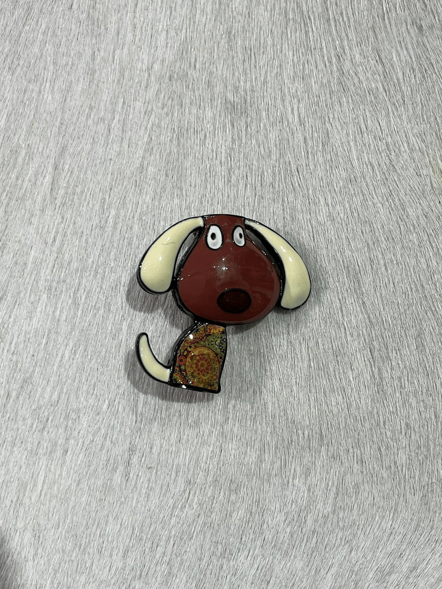 Köpek Broş