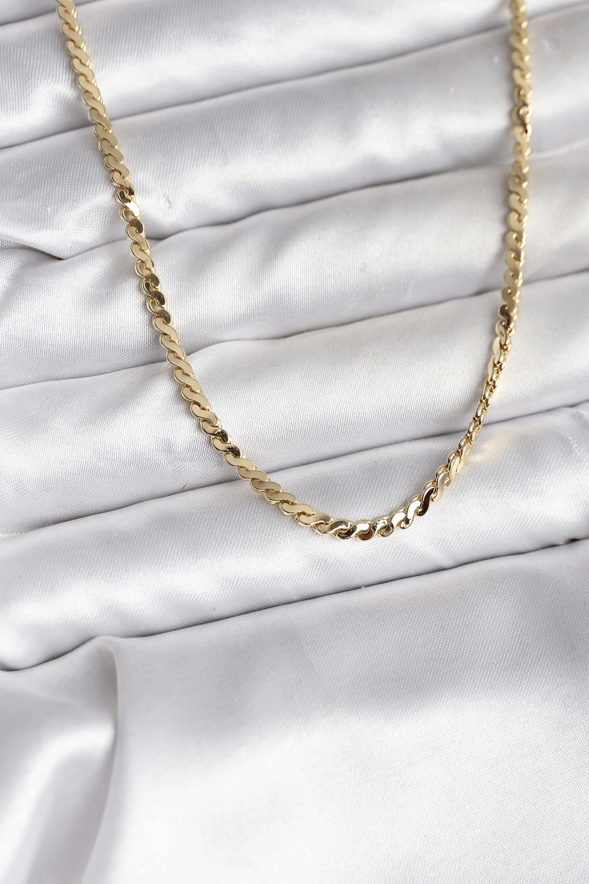 14k Gold Renk Kaplama Ezme Yılan Zincir Model Cm Kadın Kolye