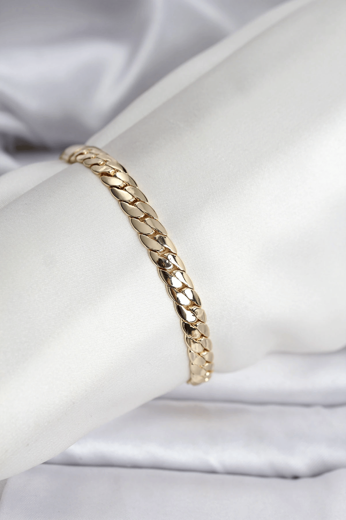 14k Gold Renk Kaplama Ezme Zincir Model Kadın Bileklik
