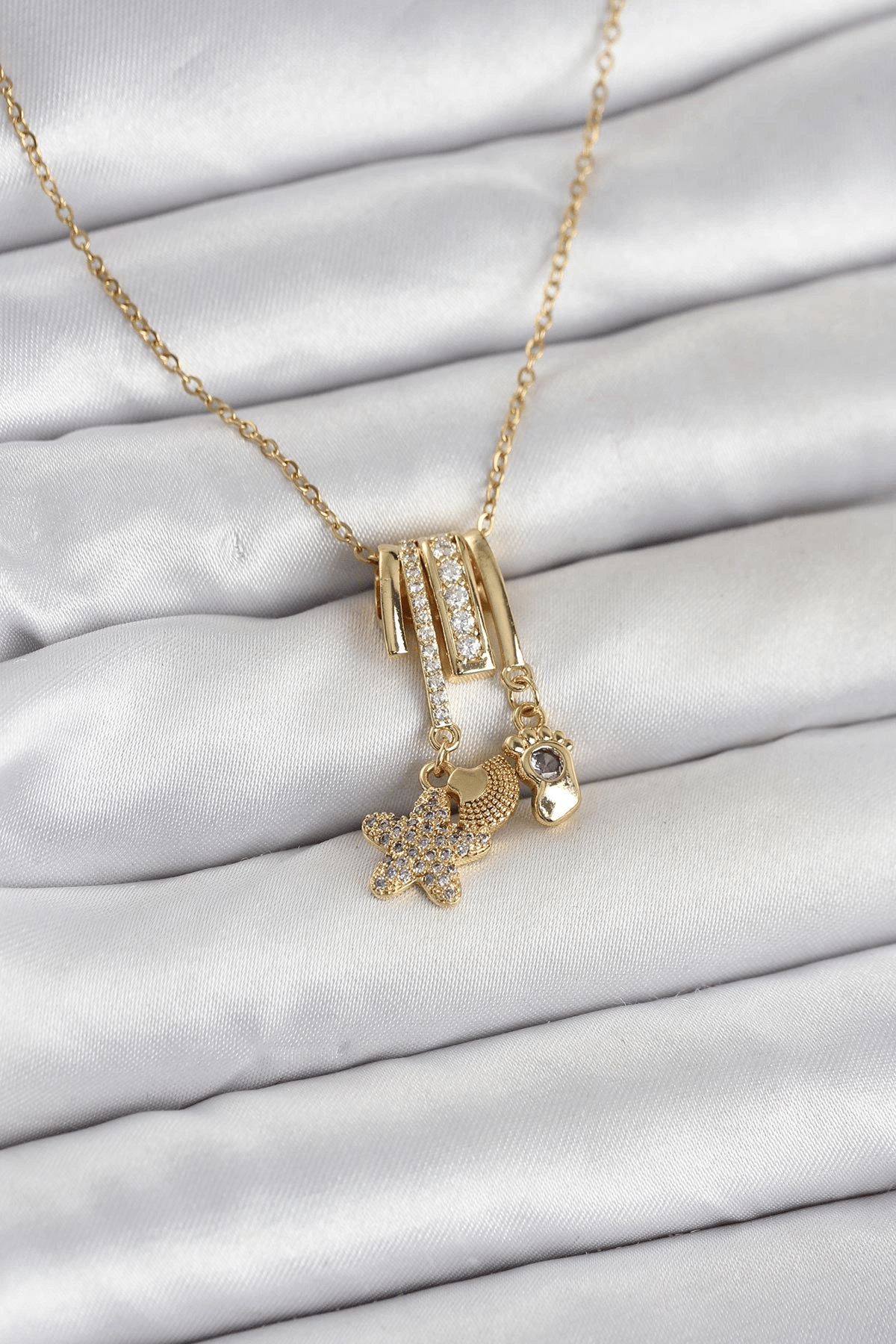 316l Çelik Gold Zirkon Taşlı Deniz Tema Charmlı Kadın Kolye
