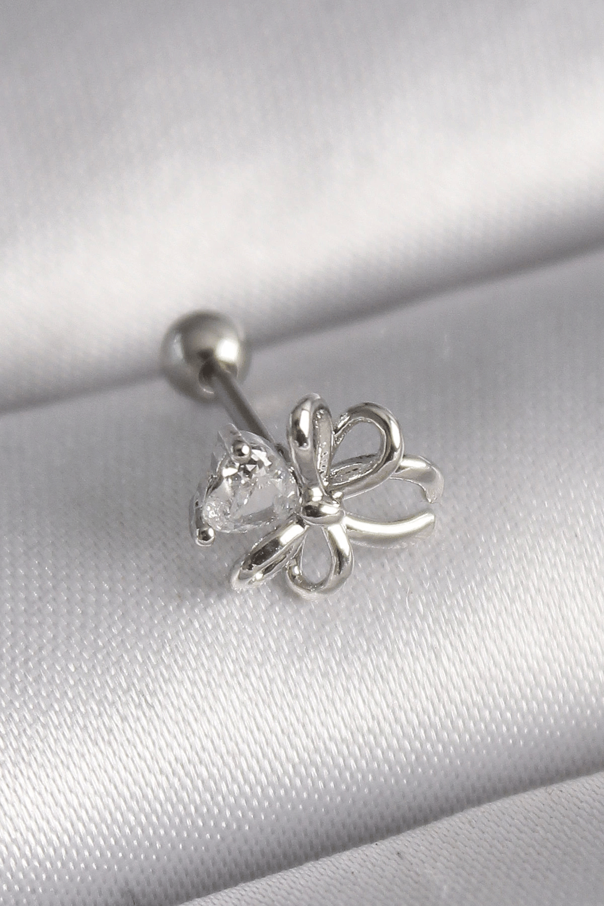 316l Çelik Gümüş Renk Zirkon Taş Detay Kurdele Model Tragus Piercing