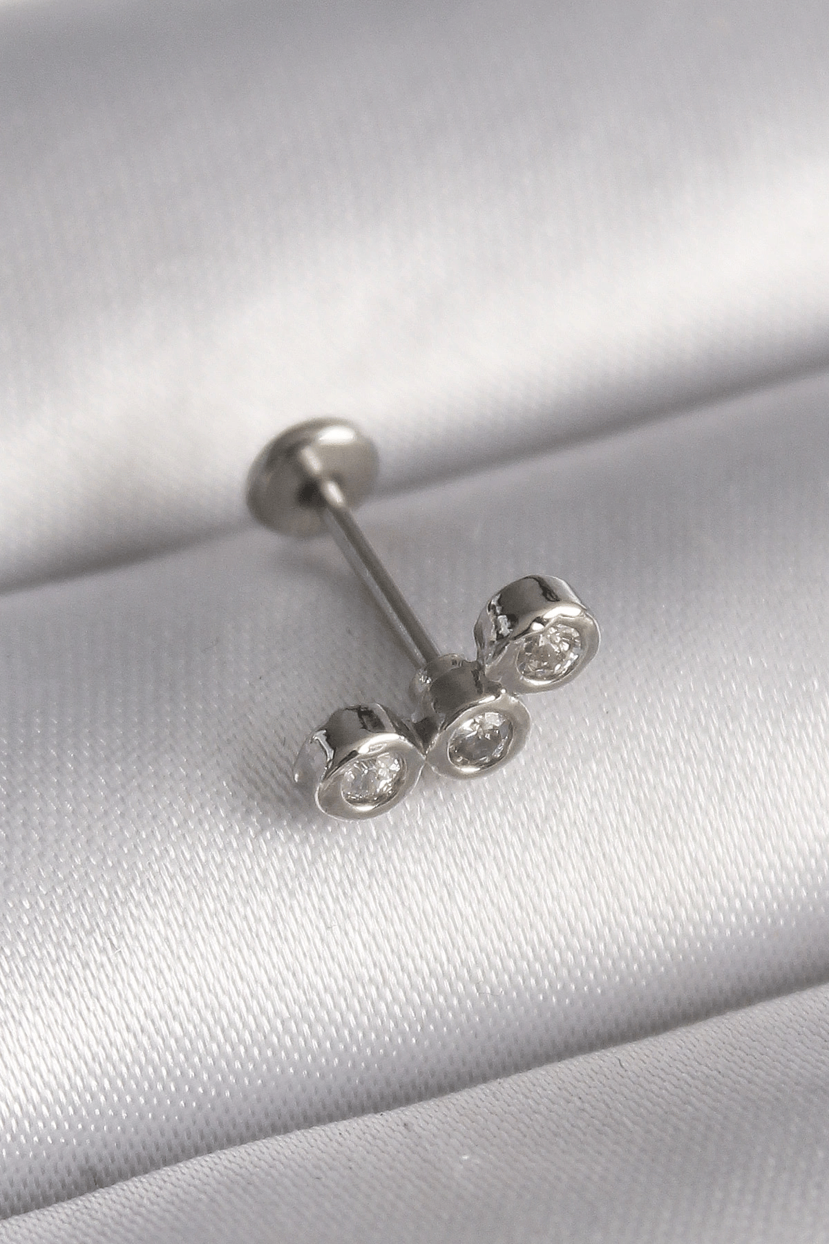 316l Çelik Gümüş Renk Zirkon Taşlı Tragus Piercing