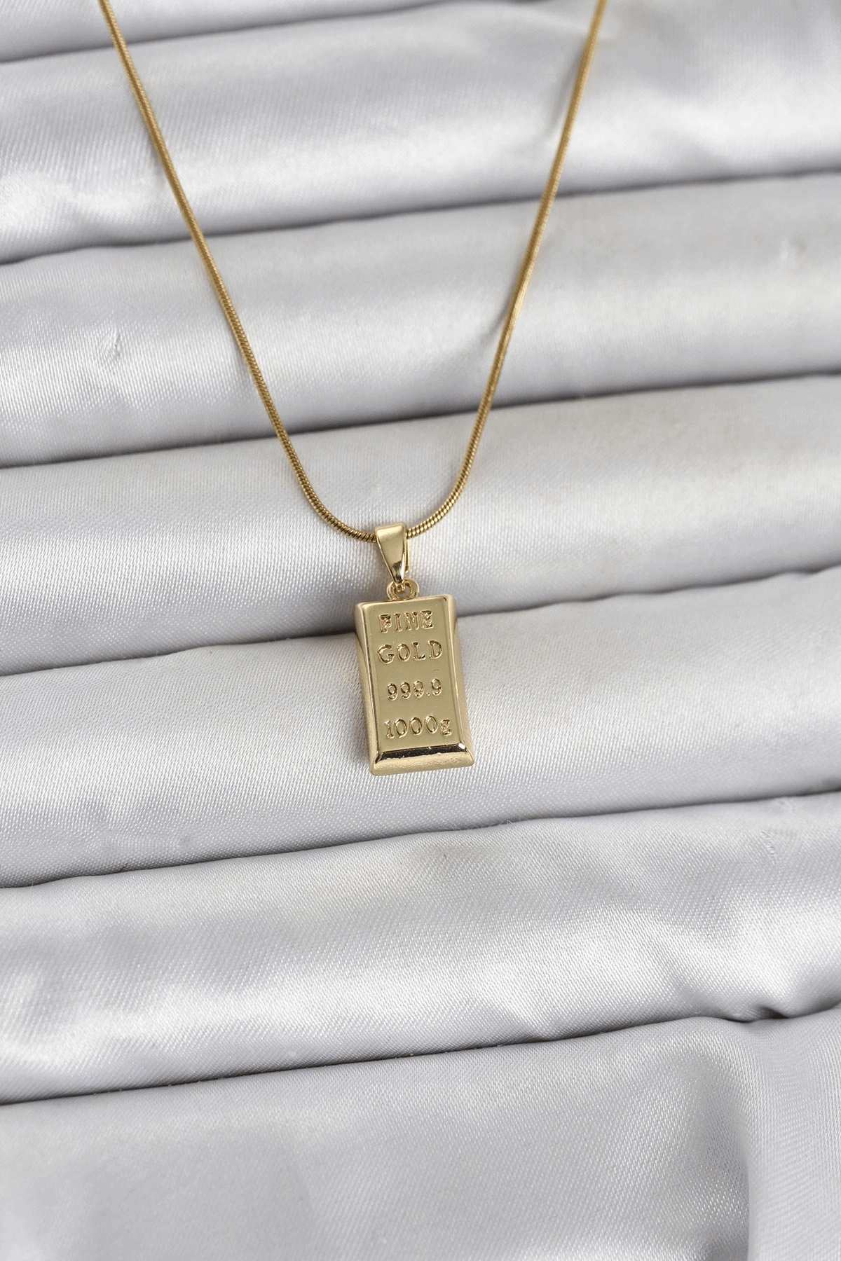 316l Çelik Zincir Gold Renk Külçe Altın Model Kadın Kolye