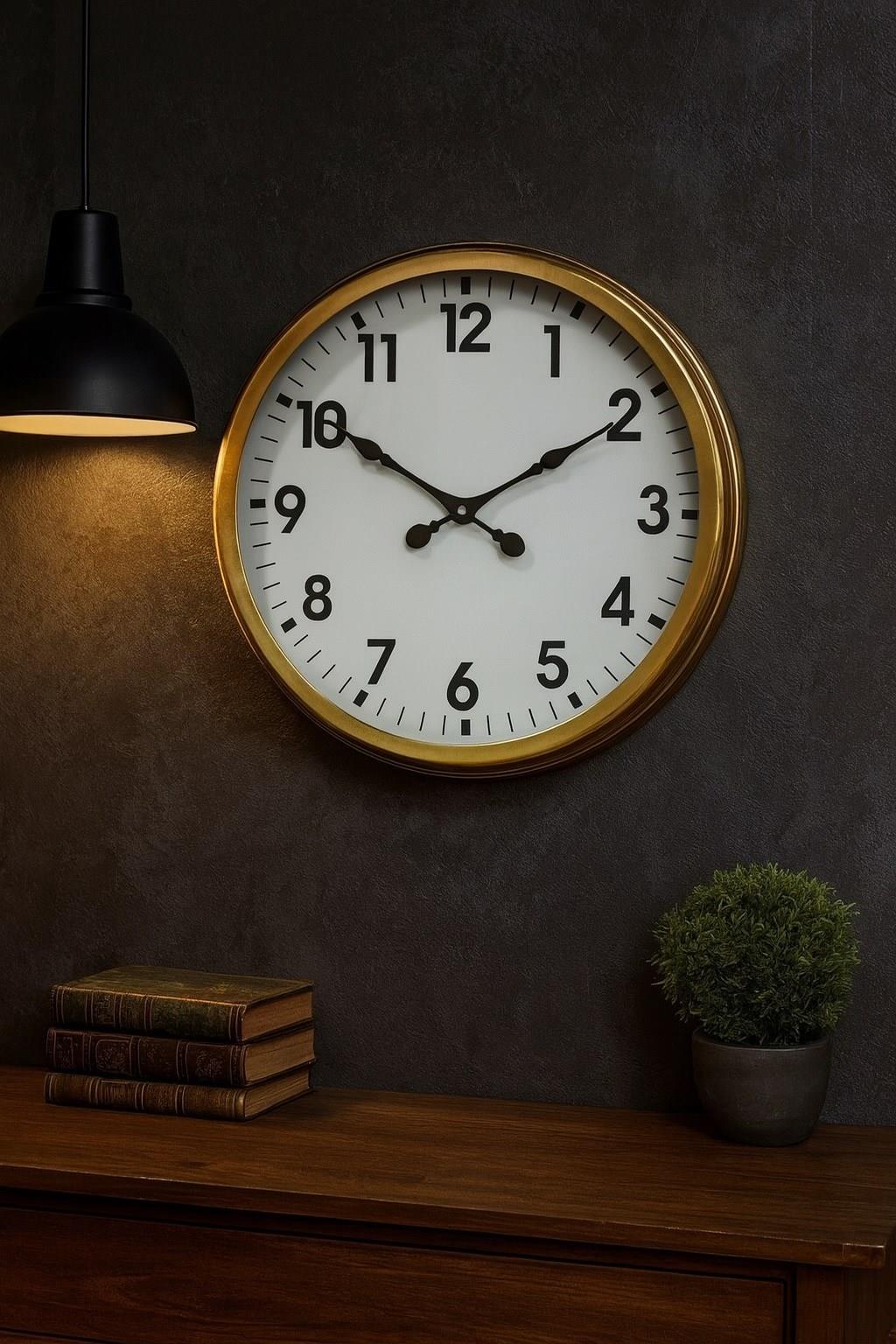 60 cm Eskitme Metal Standart Duvar Saati