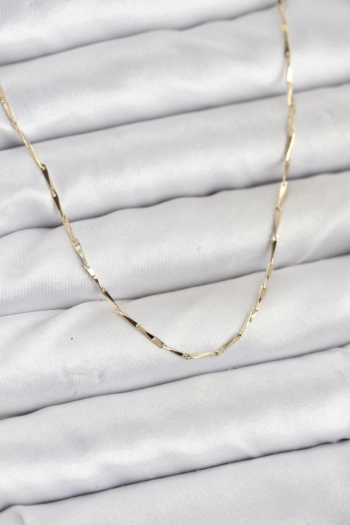 Cm 14k Gold Renk İnce Kesim Çubuk Model Zincir Kadın Kolye