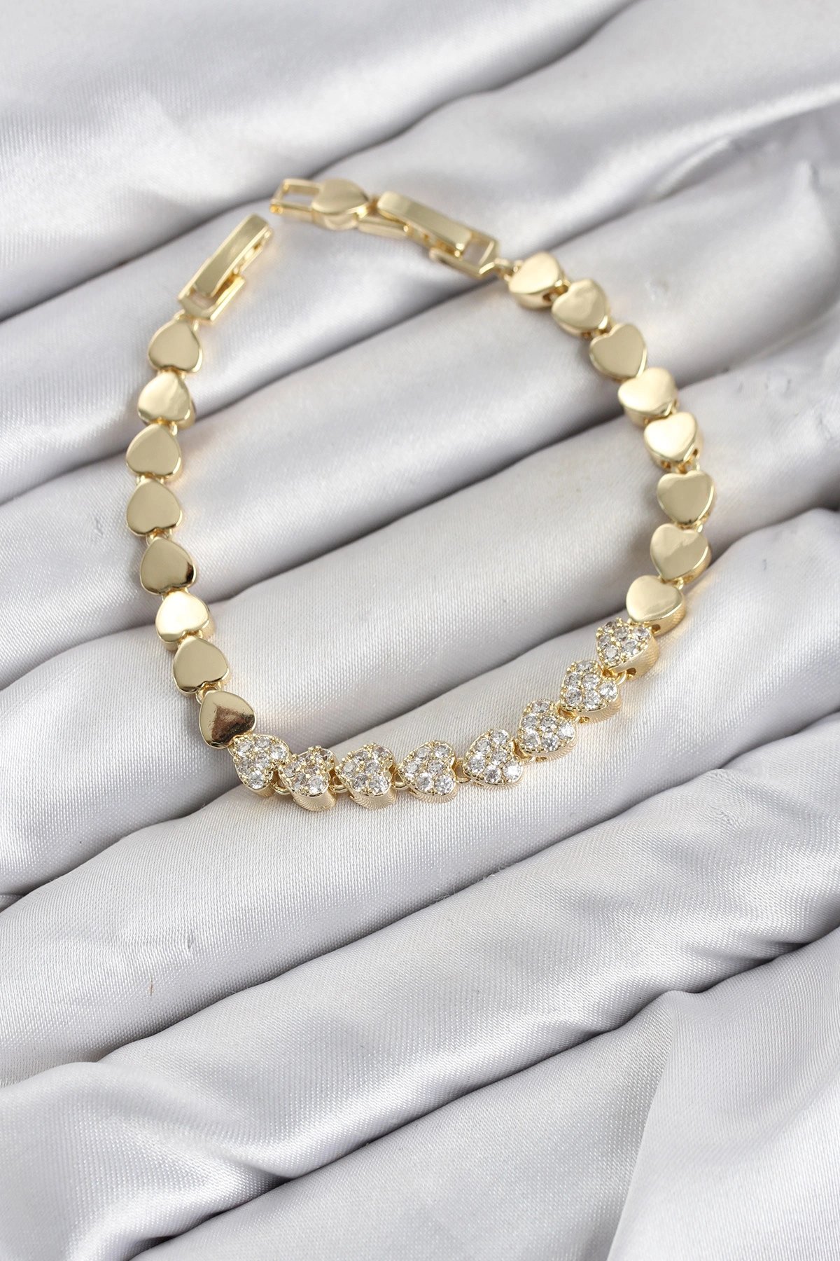 Cm Kalp Model Zirkon Taşlı Vıp Seri Gold Renk Pirinç Kadın Bileklik