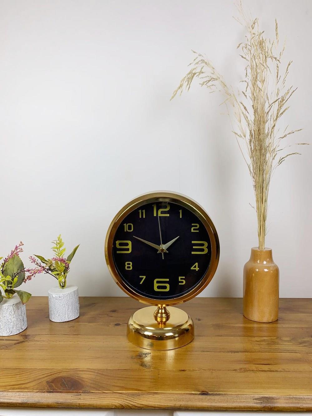 Gold Metal Siyah İnci Masa Saati 25×20 cm