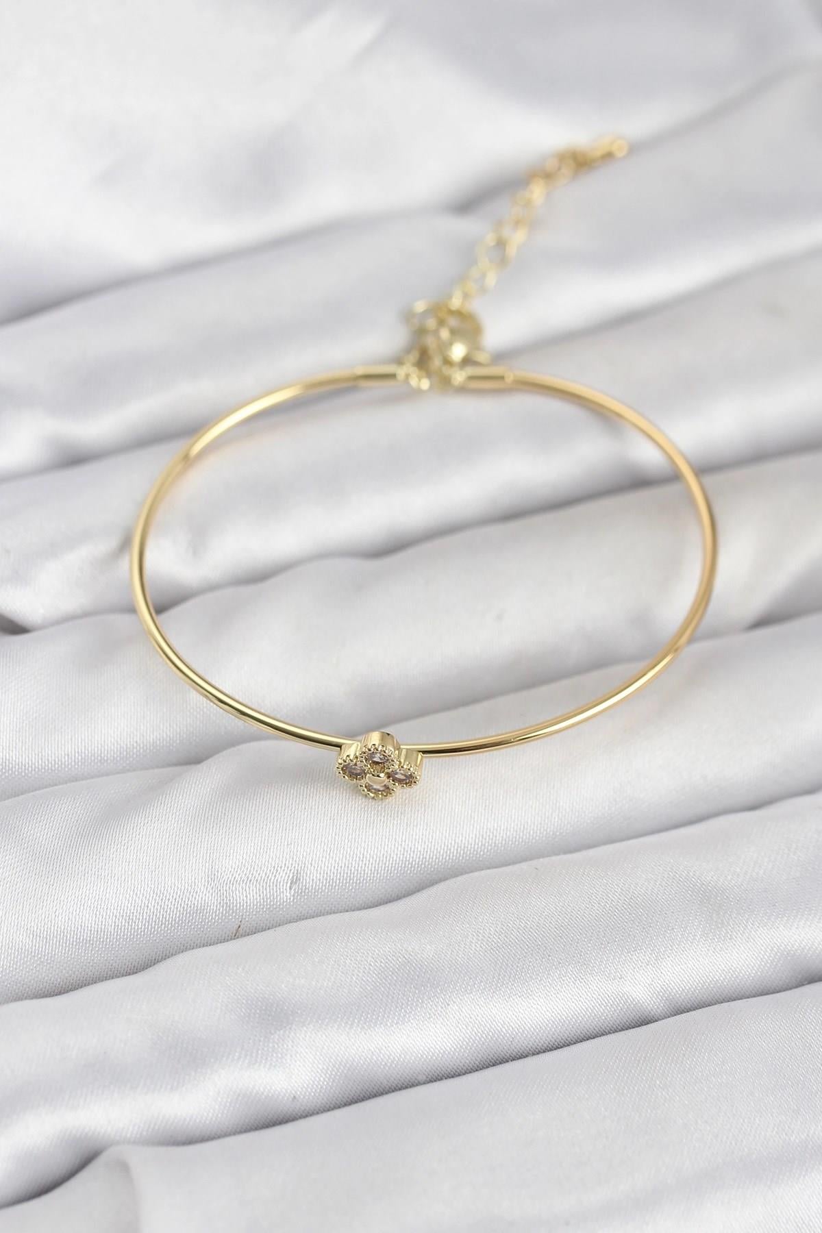 Mey İthalat® Zirkon Taşlı Yonca Model Gold Renk Kadın Bileklik