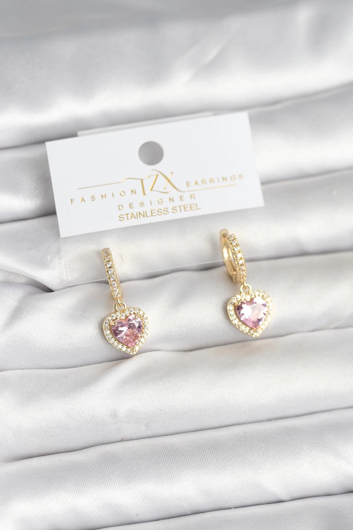 Pirinç Gold Pembe Renk Zirkon Taşlı Kalp Model Kadın Küpe