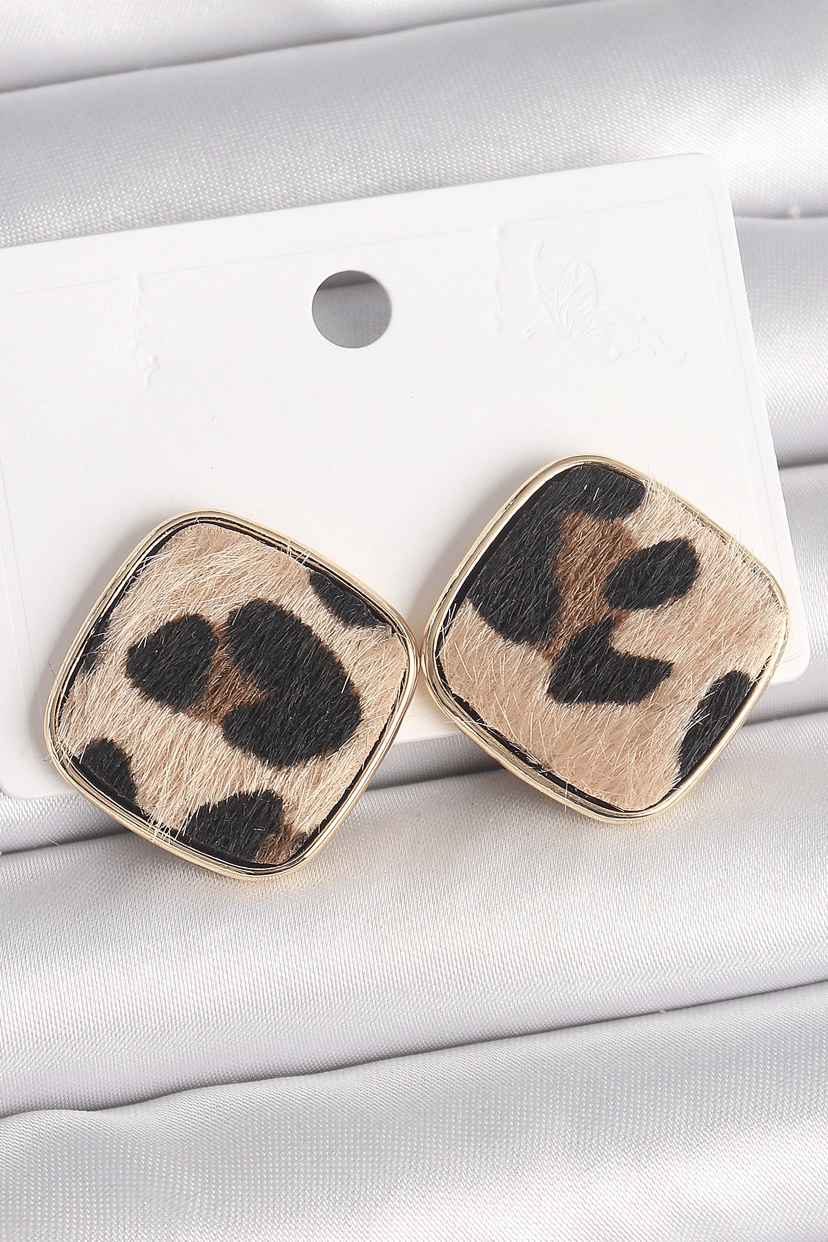 Pirinç Gold Renk Kare Leopar Model Kadın Küpe