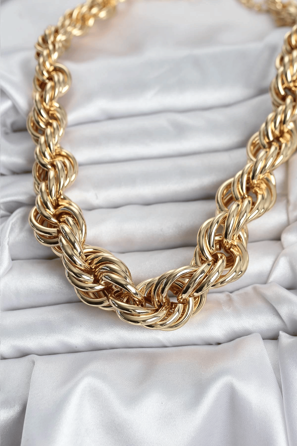 Pirinç Gold Renk Sarmal Halat Model Kadın Kolye