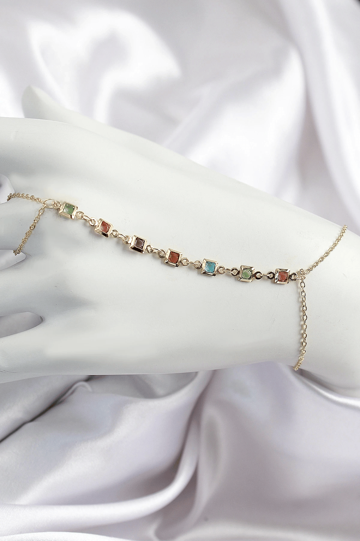 Pirinç Renkli Kare Zirkon Taşlı Y Model Gold Renk Kadın Şahmeran
