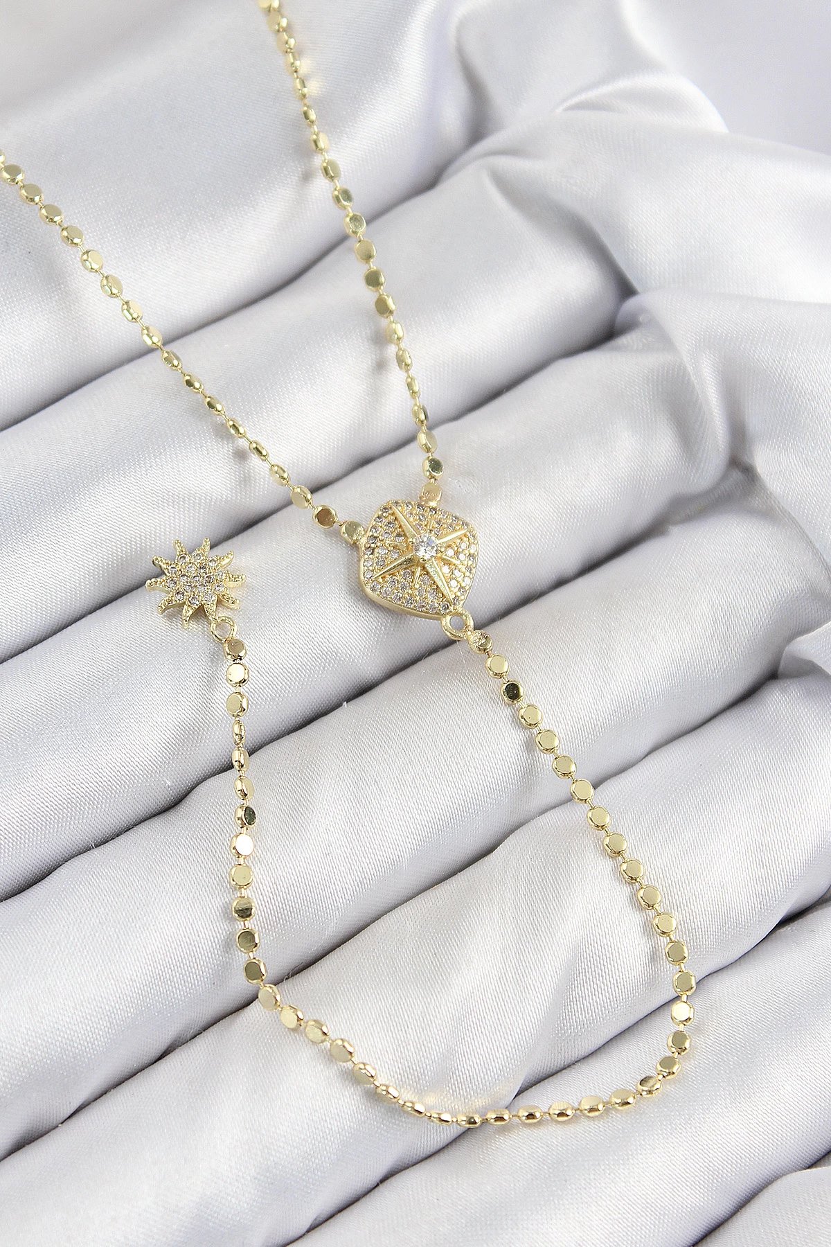 Pirinç Zirkon Taşlı Ezme Zincirli Madalyon Model Gold Renk Y Kolye