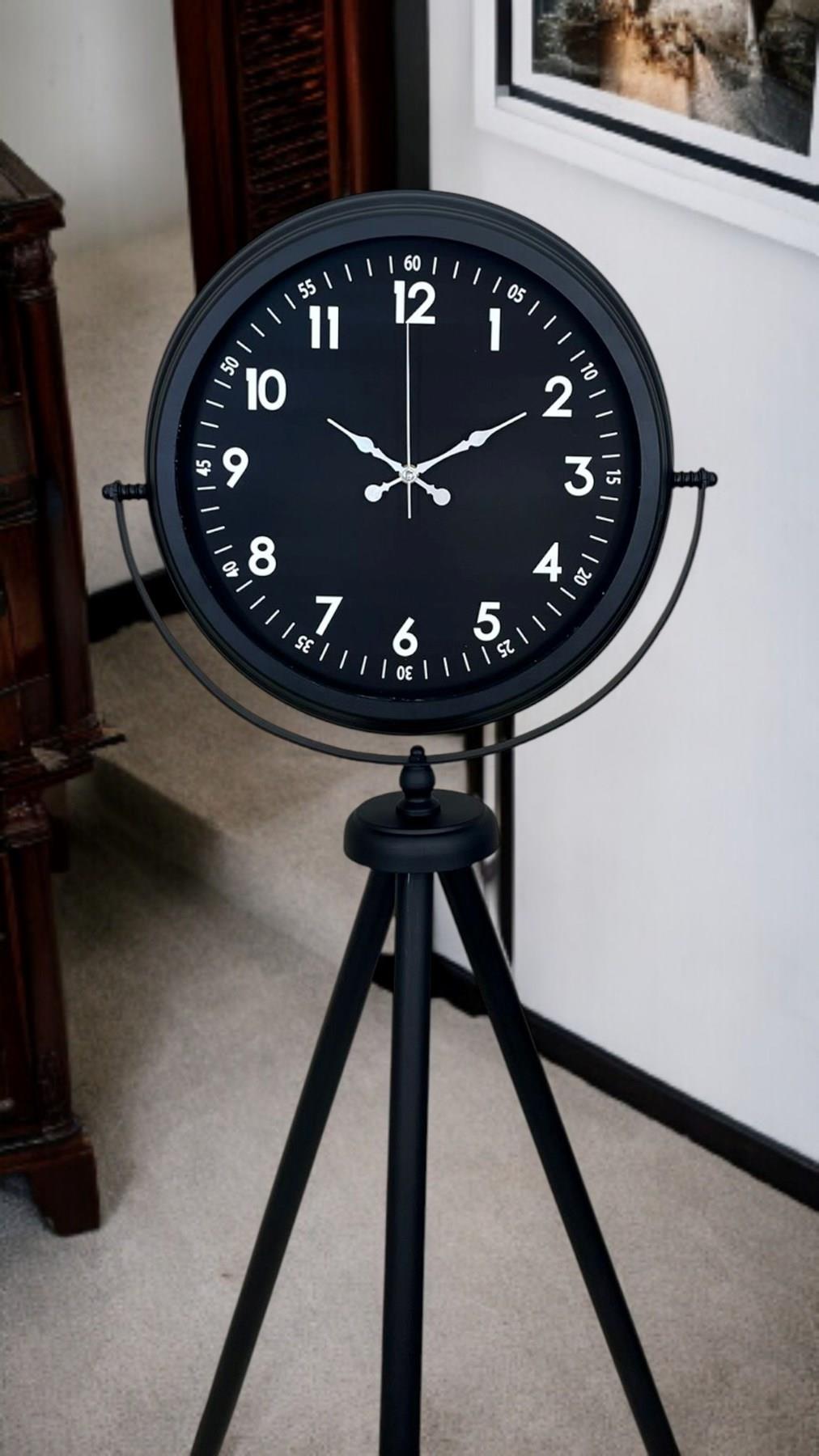 Royal Black Tripod Ayaklı Modern Tasarım Saat