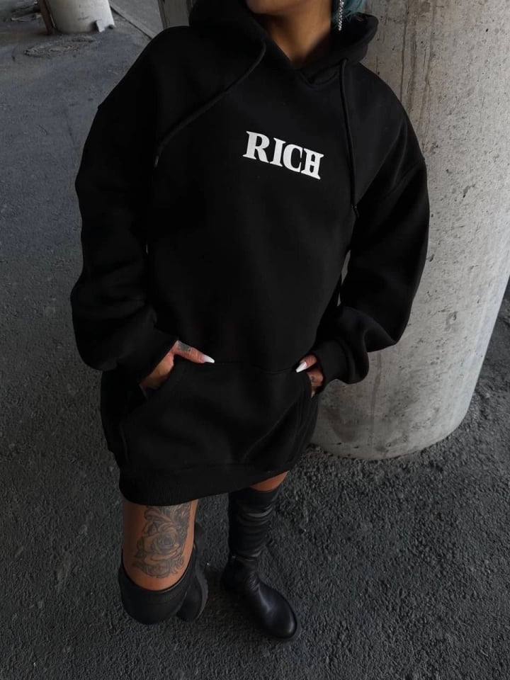Uzun Kol Kapşonlu Göğüs Baskılı Sweatshirt - Siyah
