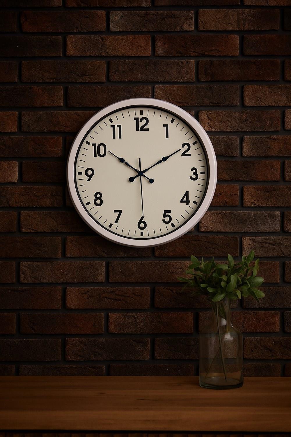 White Classic Modern 52 Cm Metal Duvar Saati