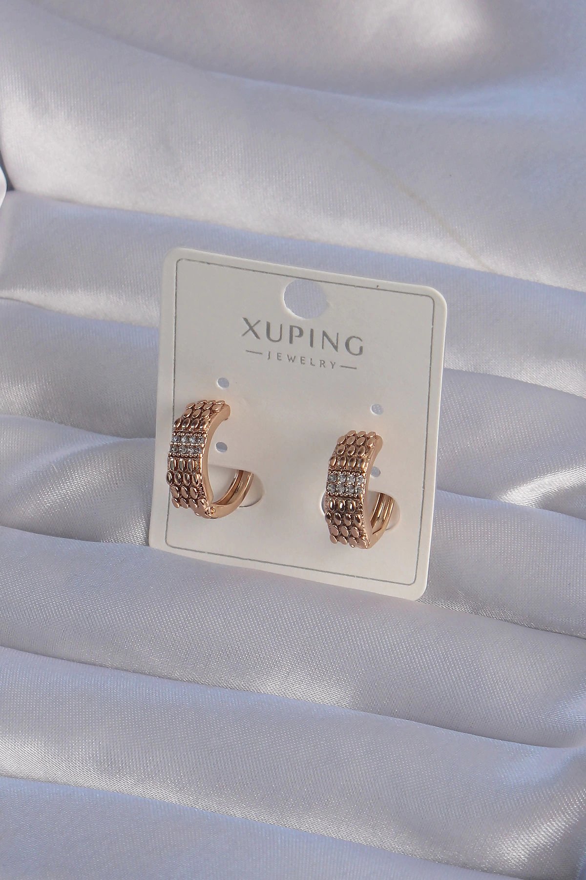 Xuping Rose Renk Zirkon Taşlı İşlemeli Halka Küpe