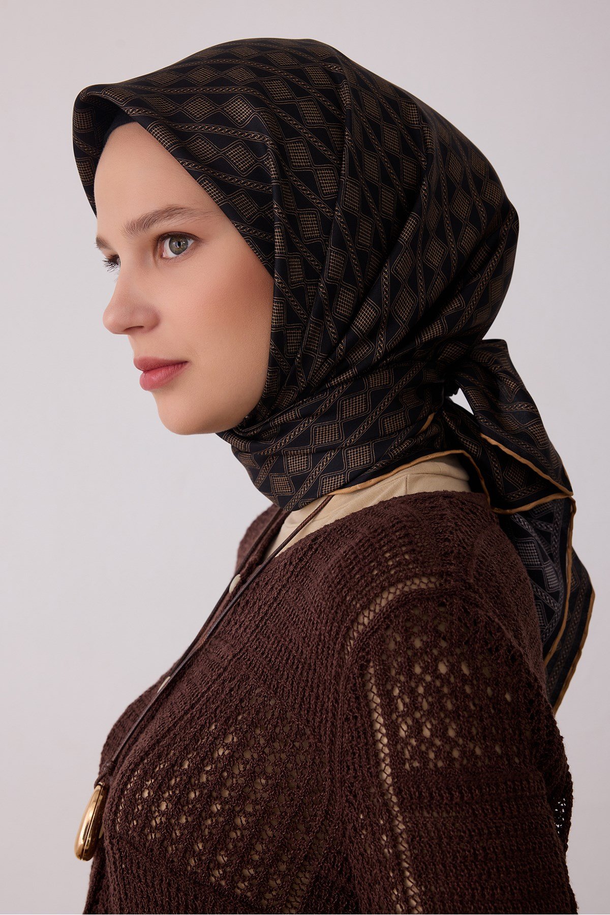 Belli 2026-2027 Sonbahar Kış Sezonu Twill İpek Eşarp MSR25T 01