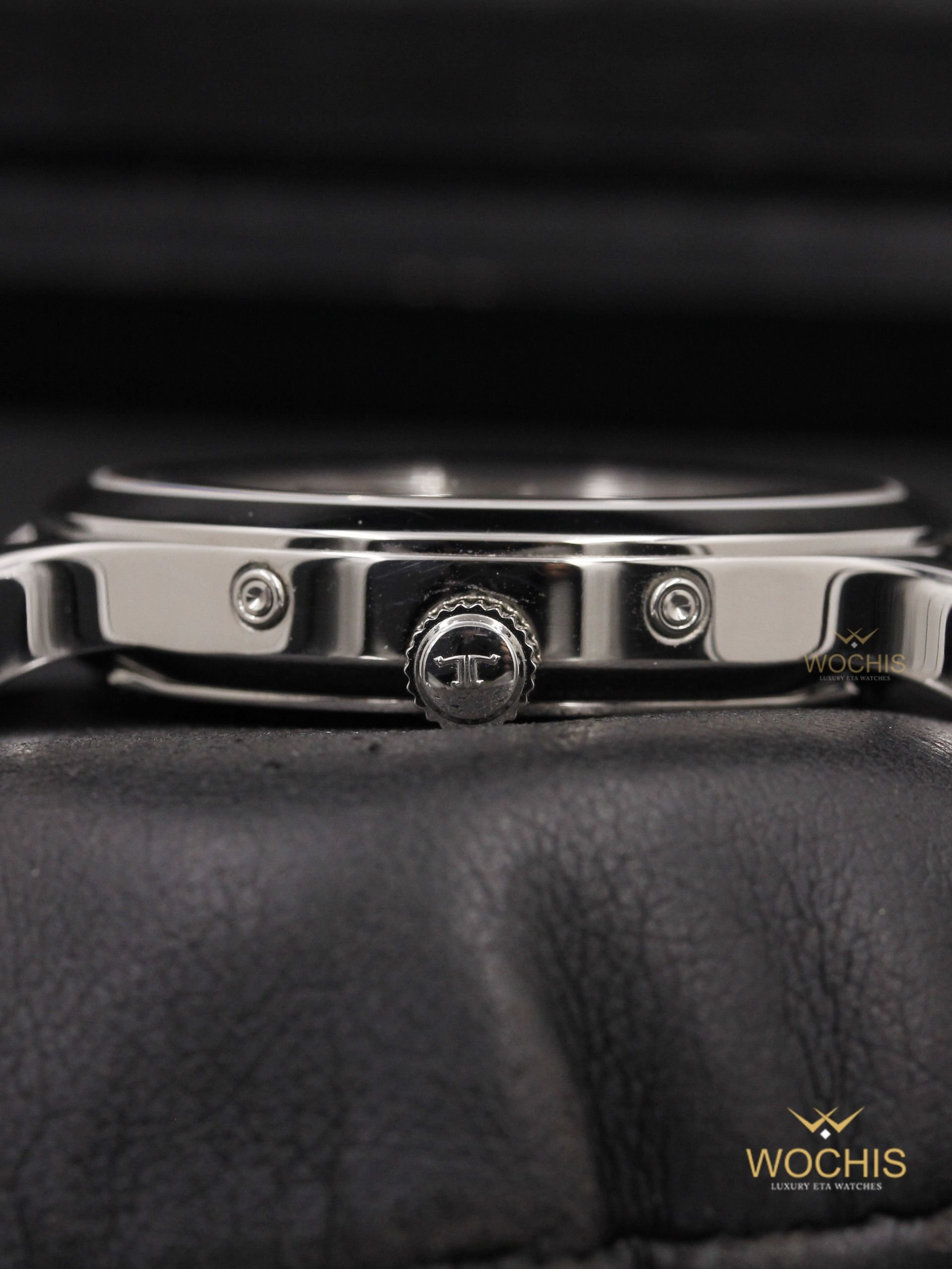 Jaeger Lecoultre Master Calendar 140.8.87-4677 (Stainless Steel - 37 - Silver)