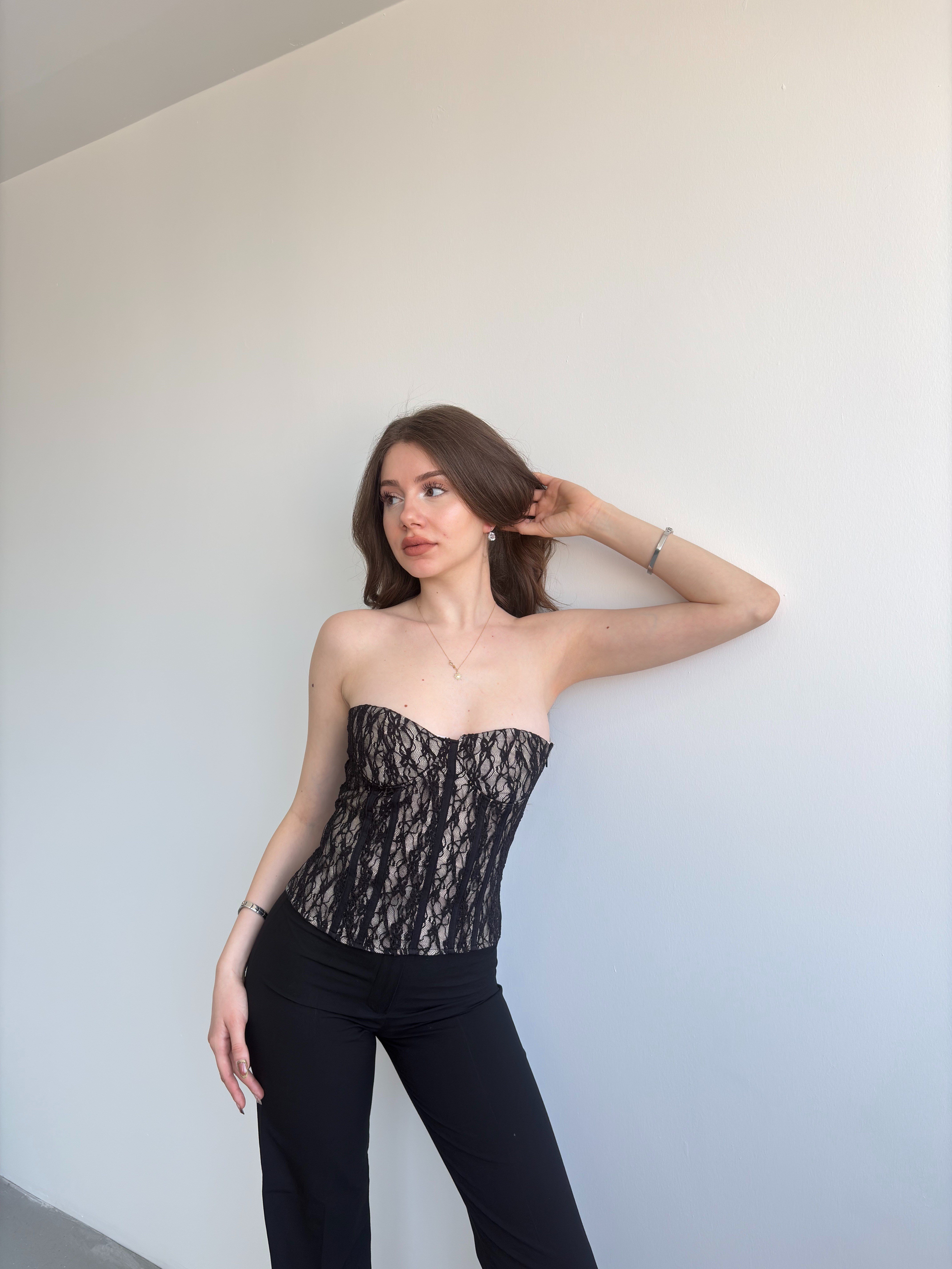 Dantel Korseli Büstiyer