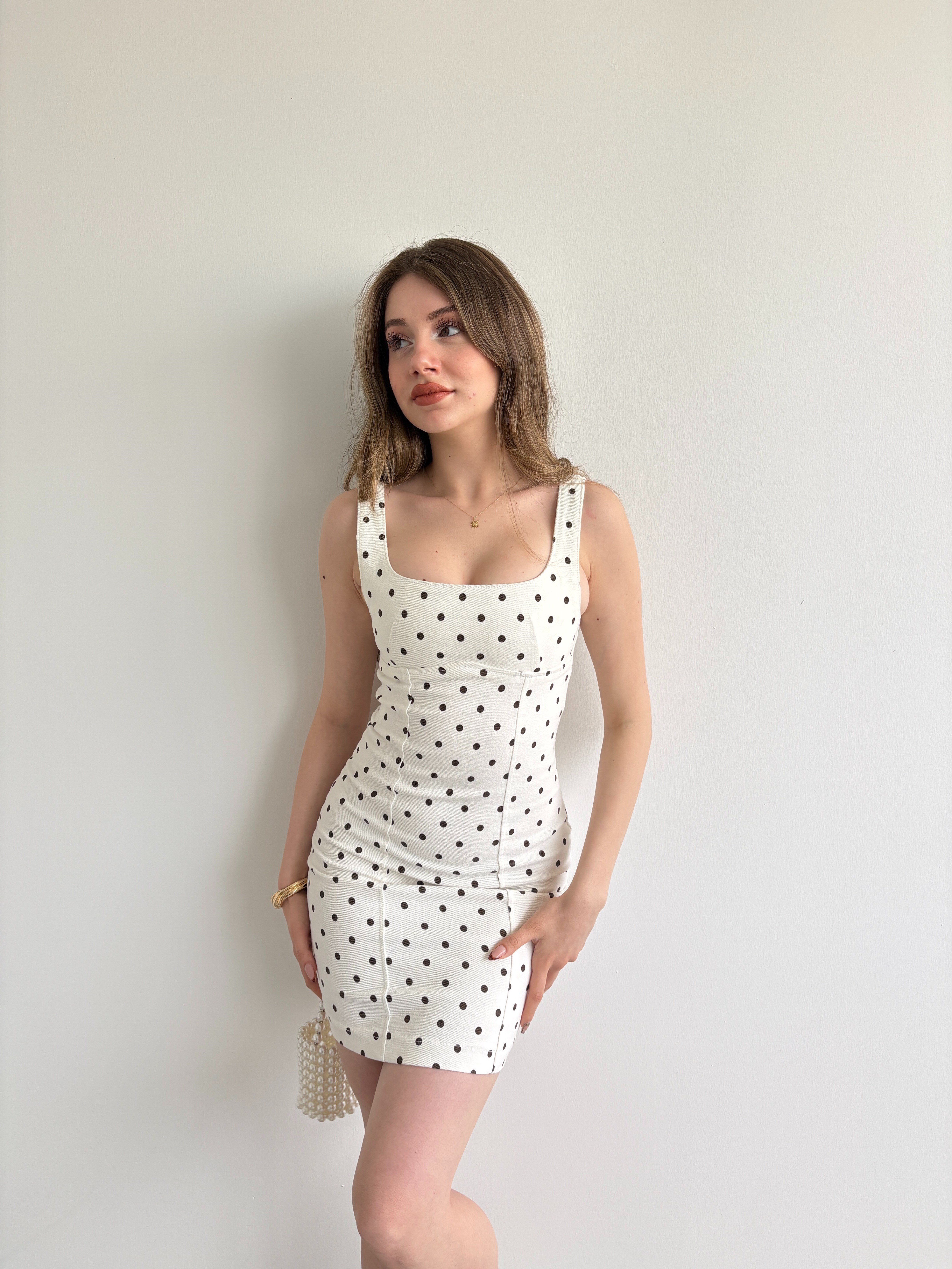 Kare Yaka Puantiyeli Mini Elbise