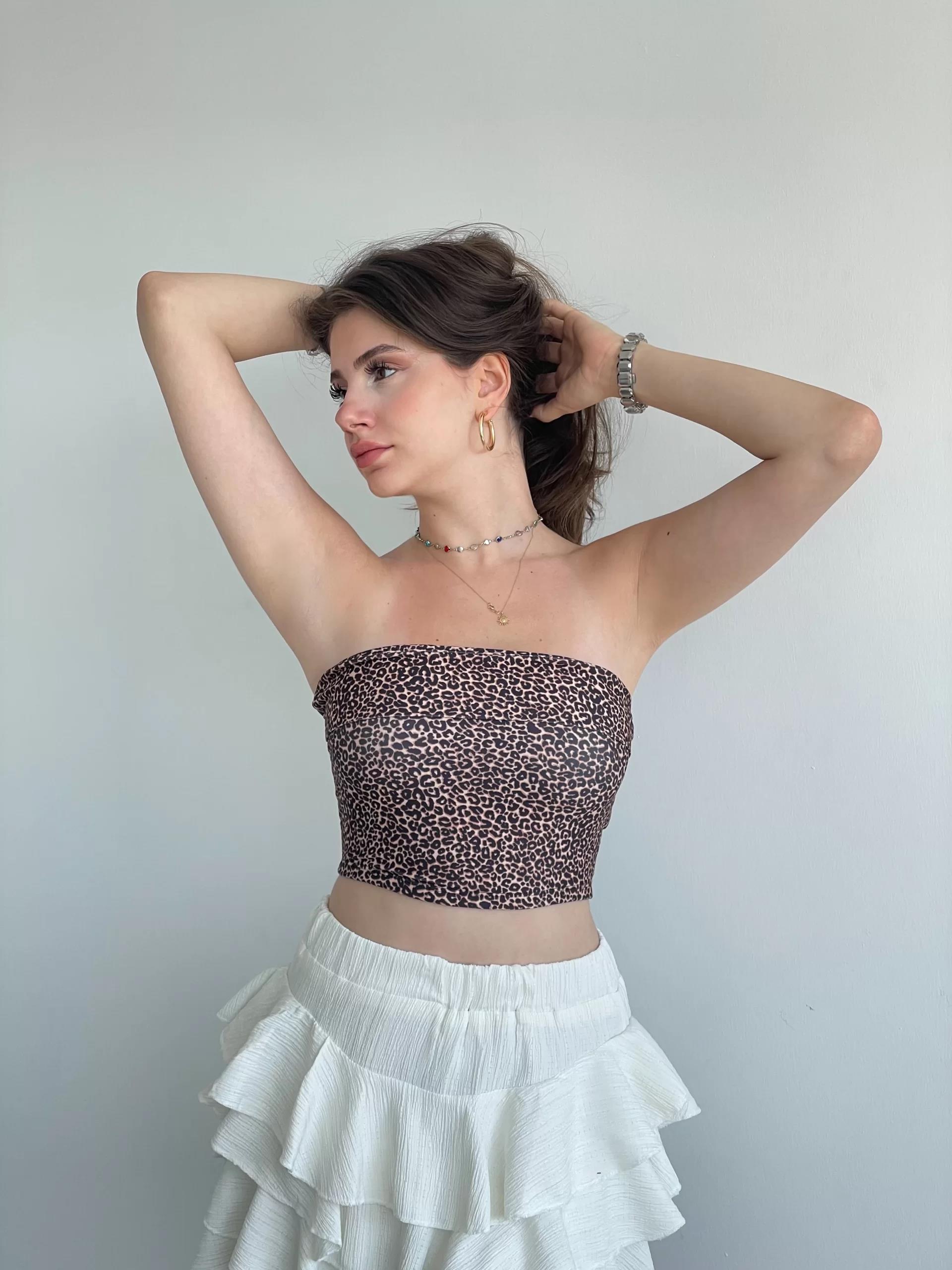 Leo Premium Straplez Crop