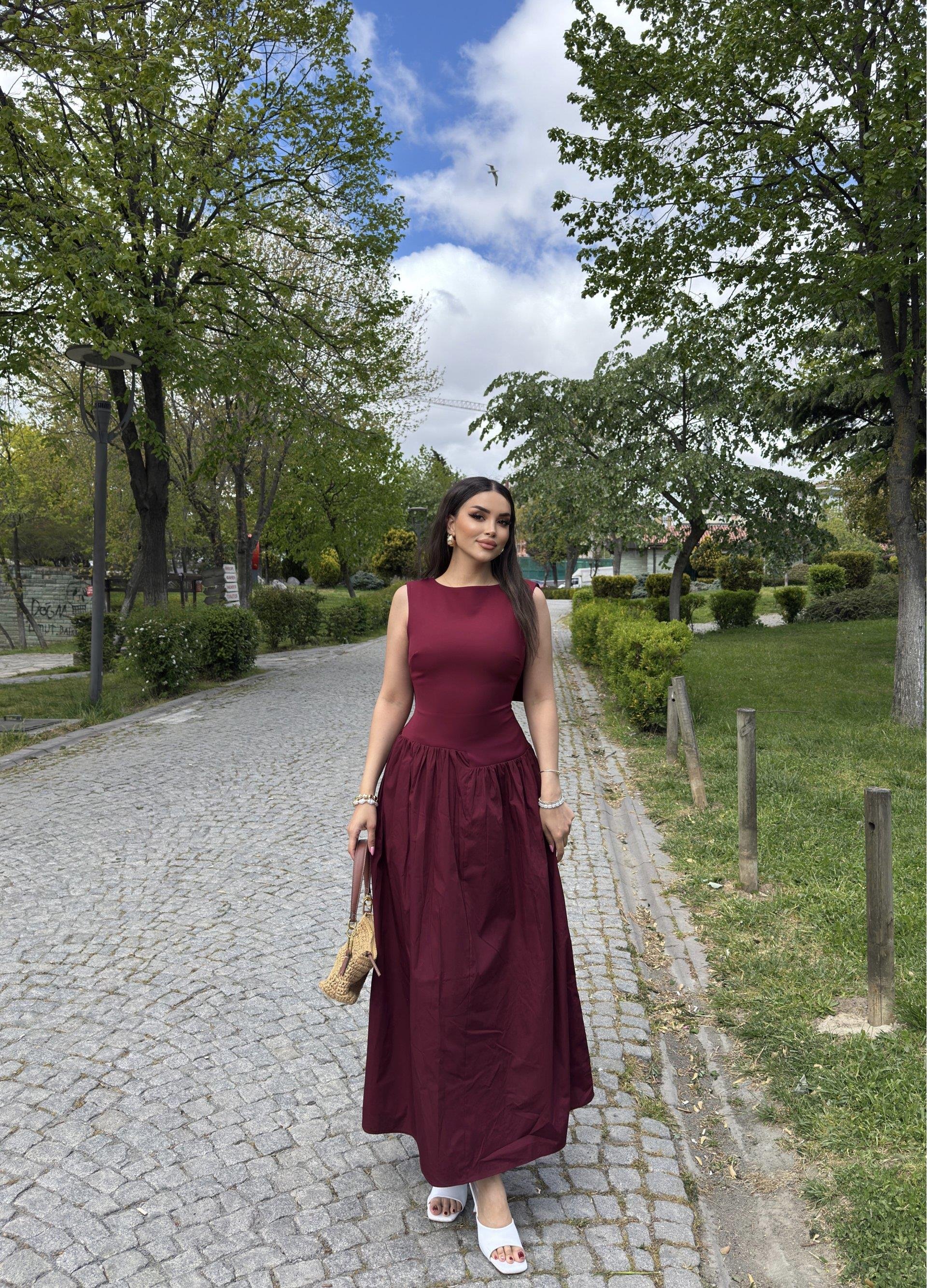 Sırt Detaylı Premium Elbise