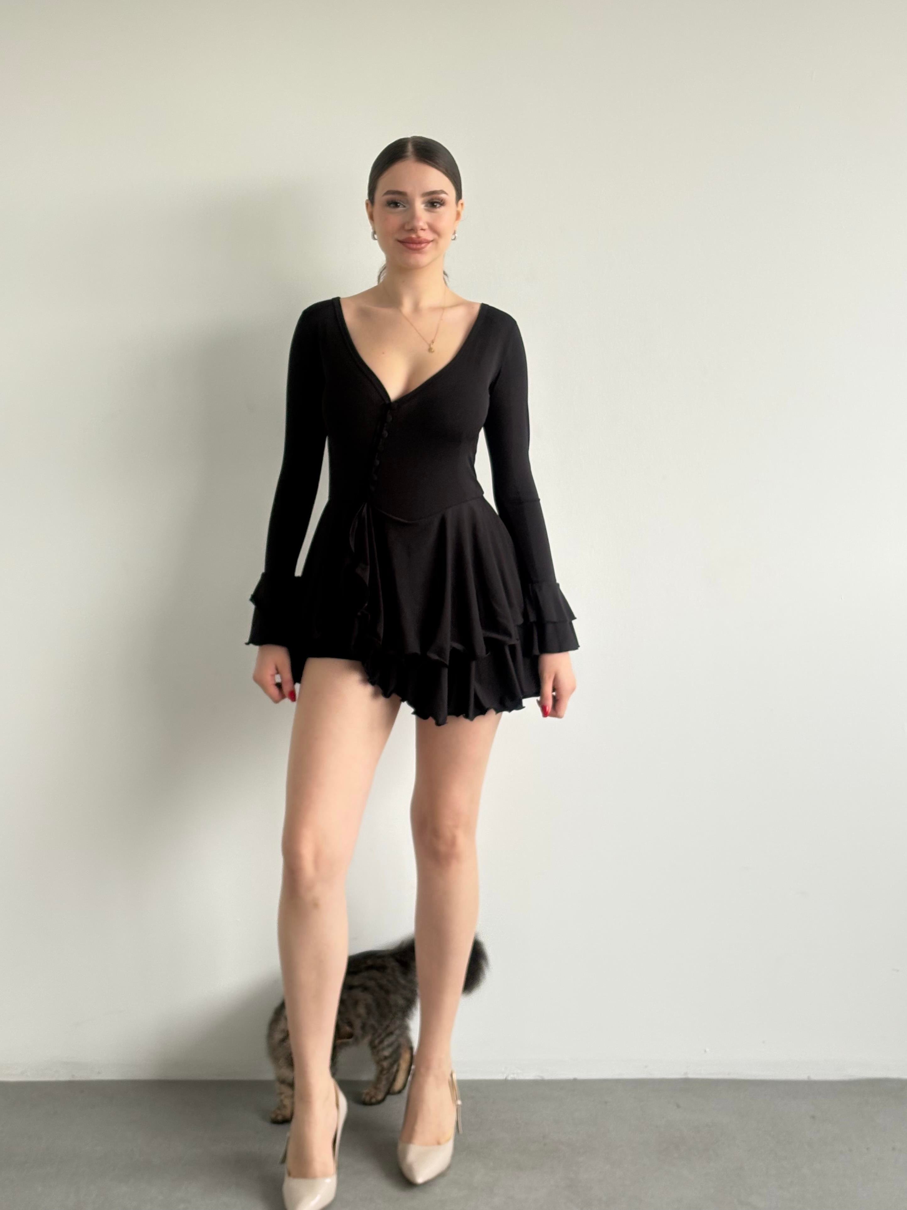 Şortlu Mini Volan Kol Elbise 