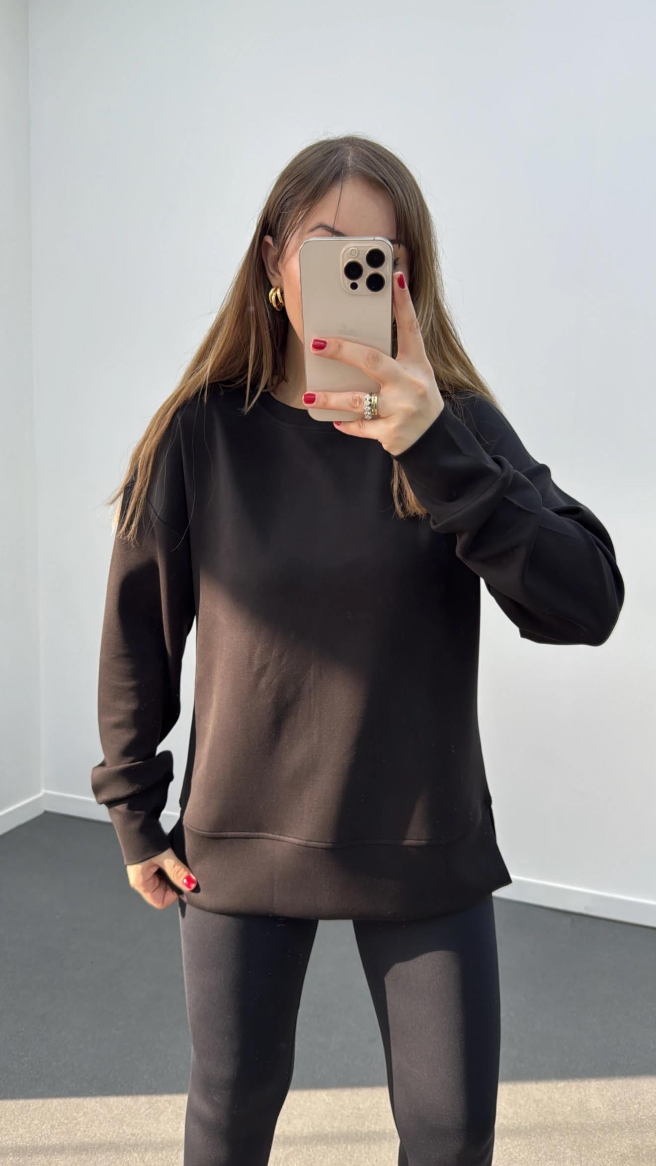 Aurnia Siyah Renk Modal Yumuşak Kumaşlı Sweat