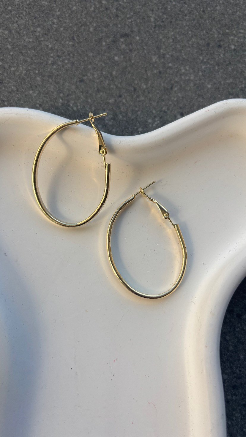 Cleo Gold Elips Küpe